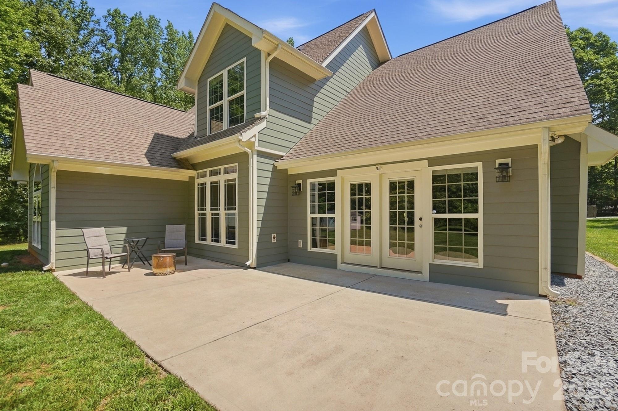 9151 Vagabond Road — Charlotte