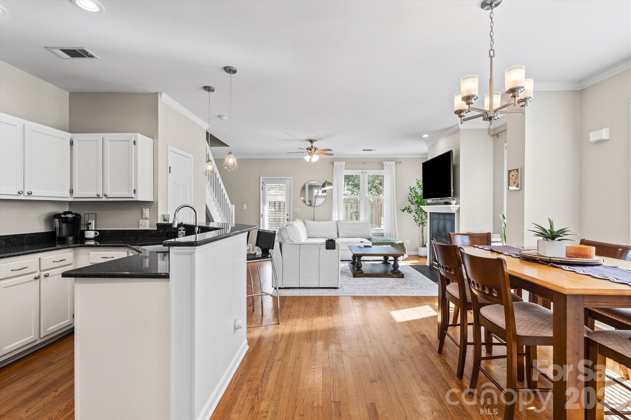 2538 Dilworth Heights Lane — Charlotte