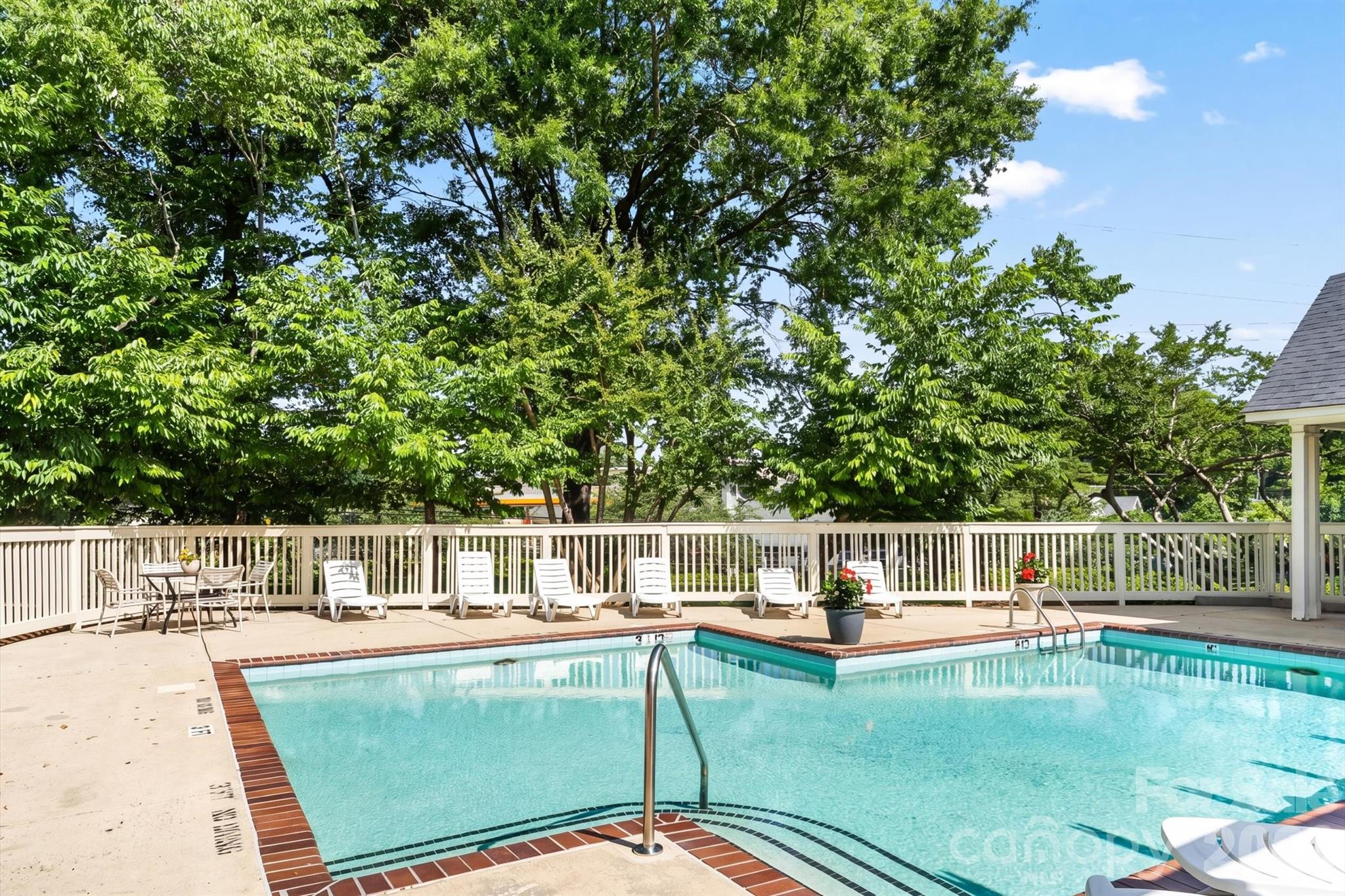 2538 Dilworth Heights Lane — Charlotte