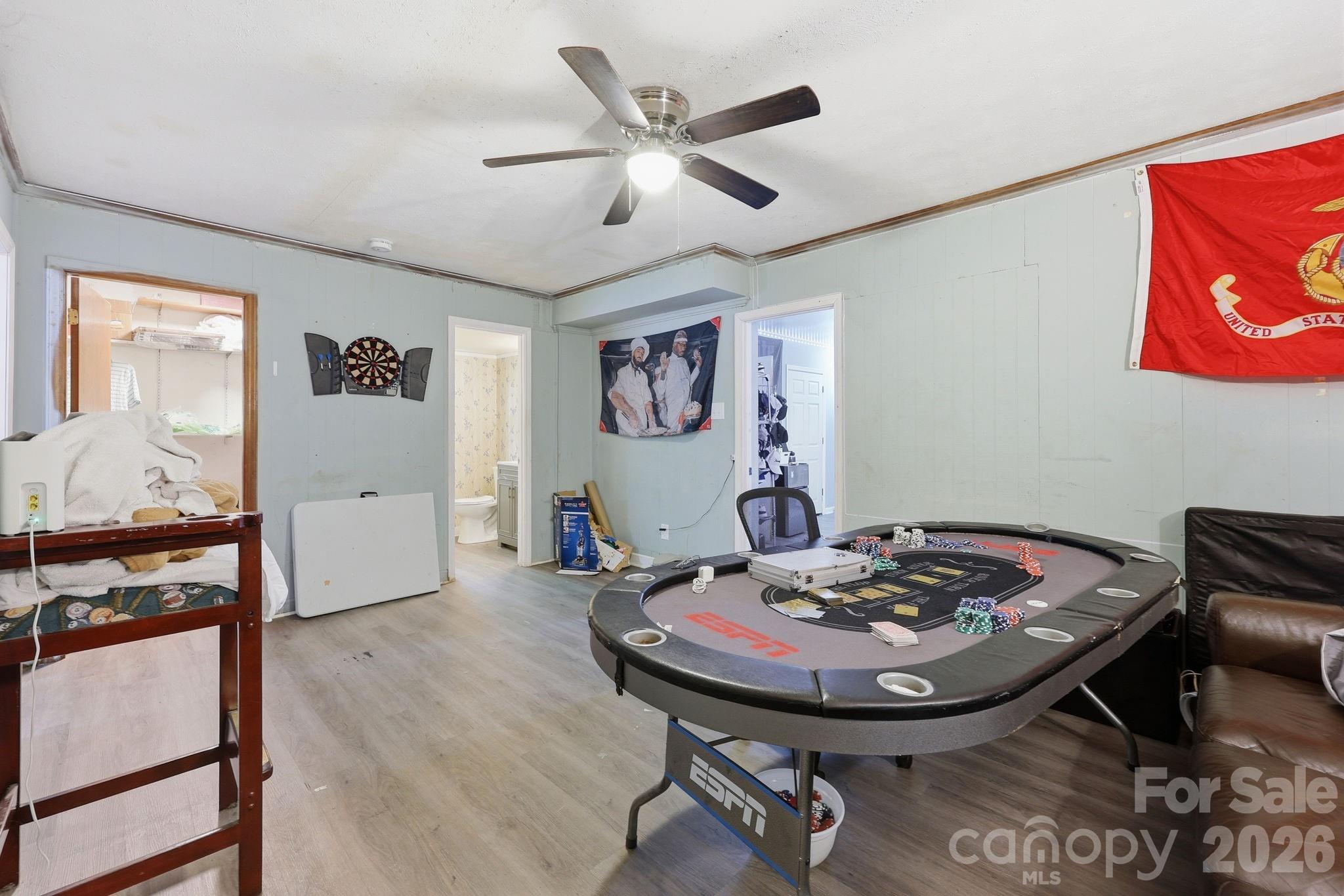 9201 Sandburg Avenue — Charlotte