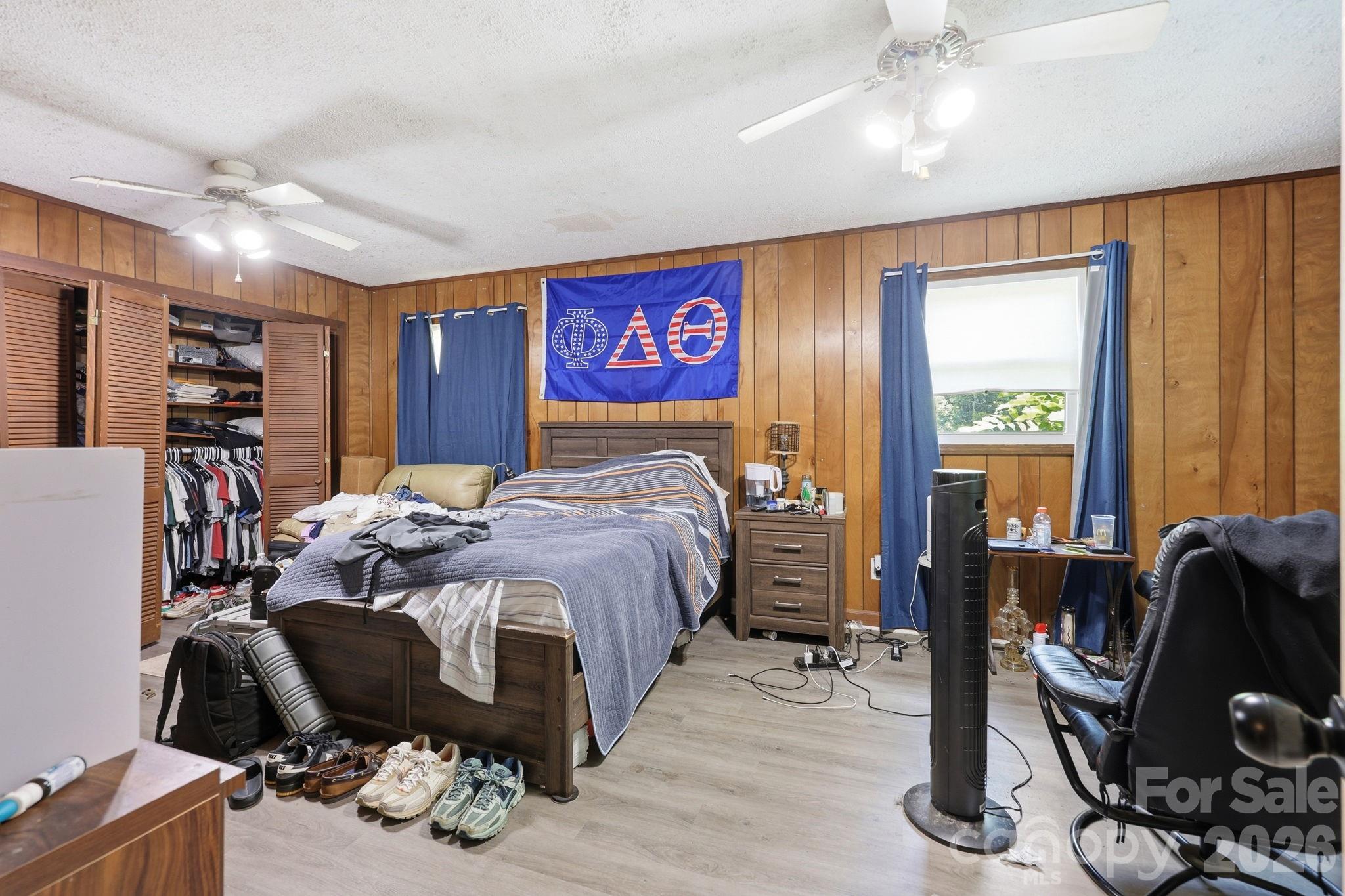 9201 Sandburg Avenue — Charlotte
