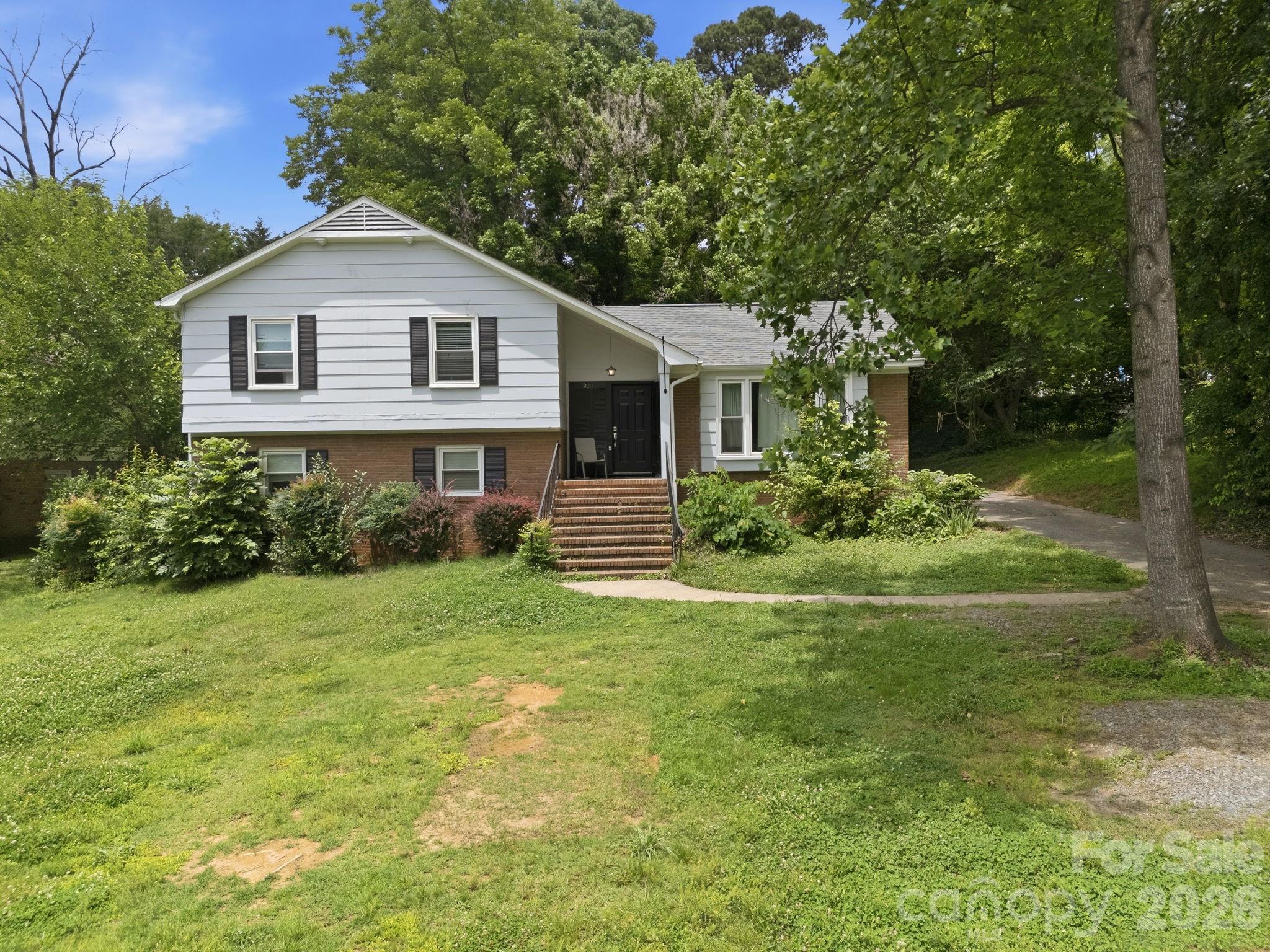 9201 Sandburg Avenue — Charlotte