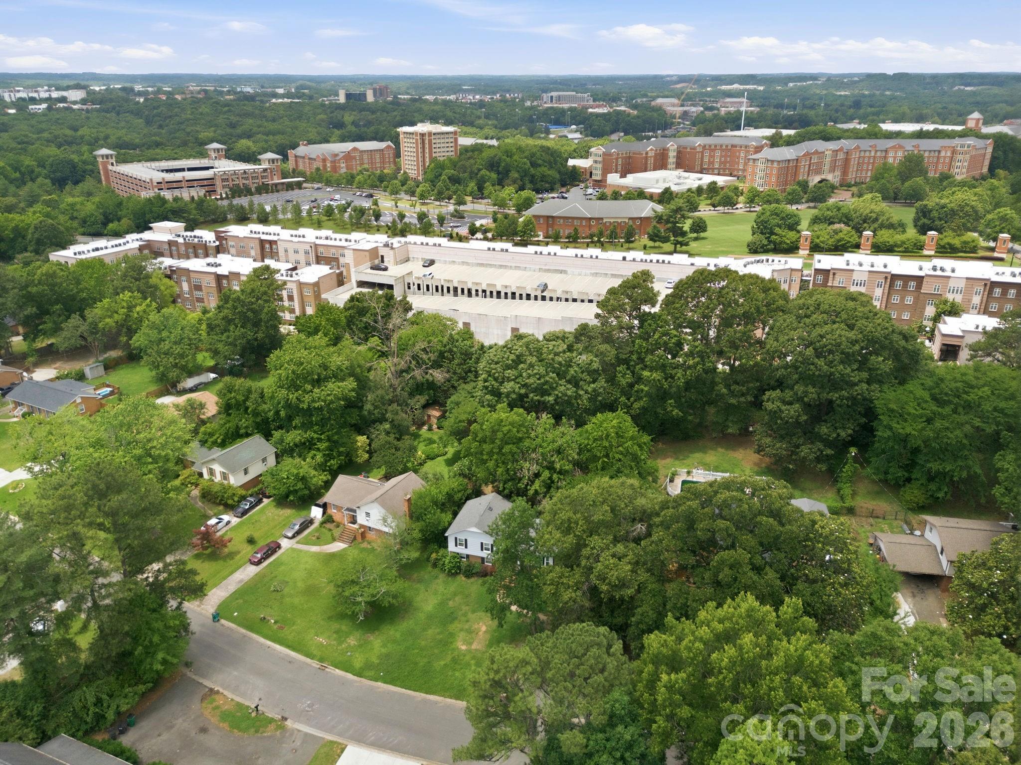 9201 Sandburg Avenue — Charlotte