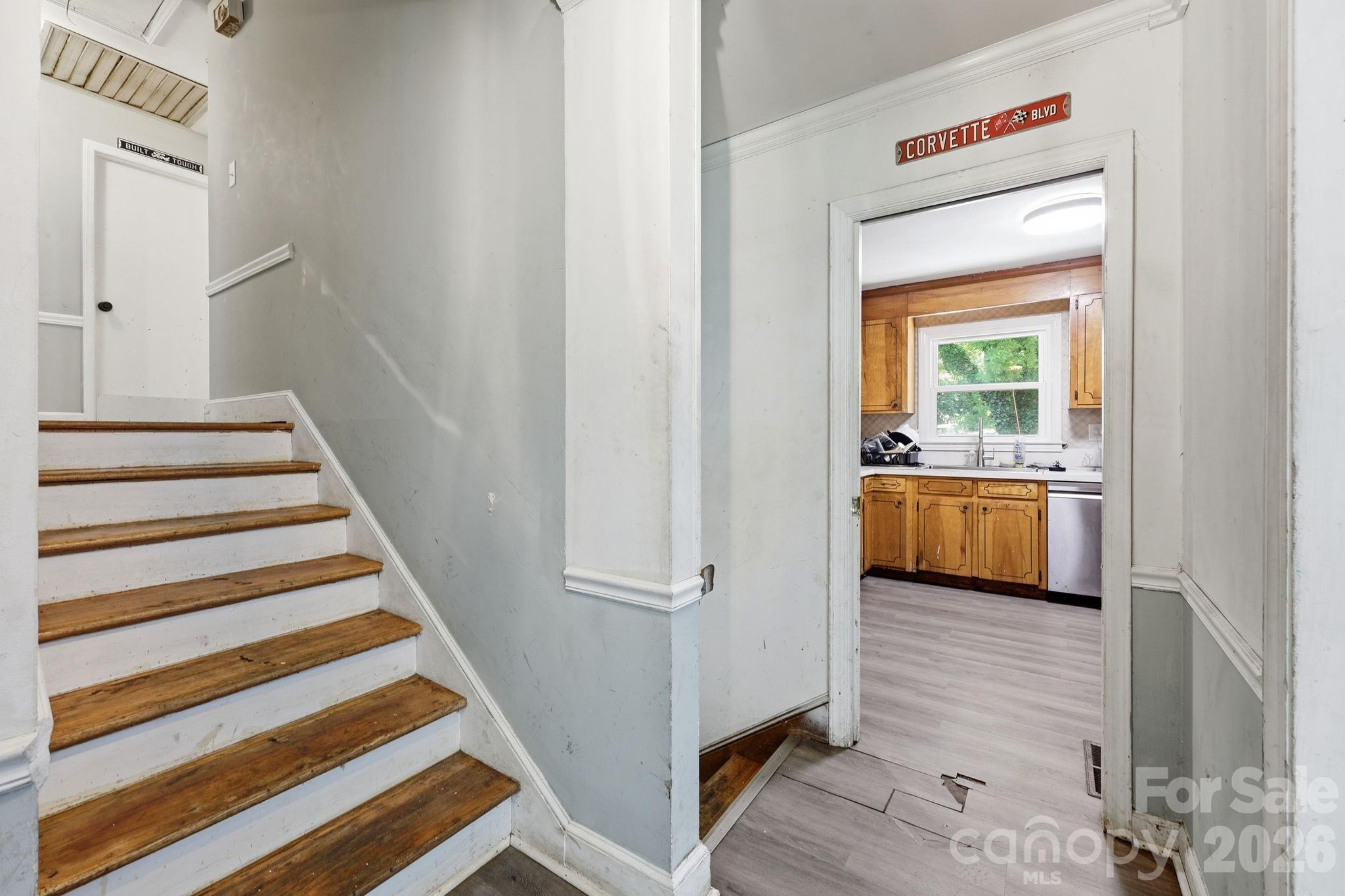 9201 Sandburg Avenue — Charlotte