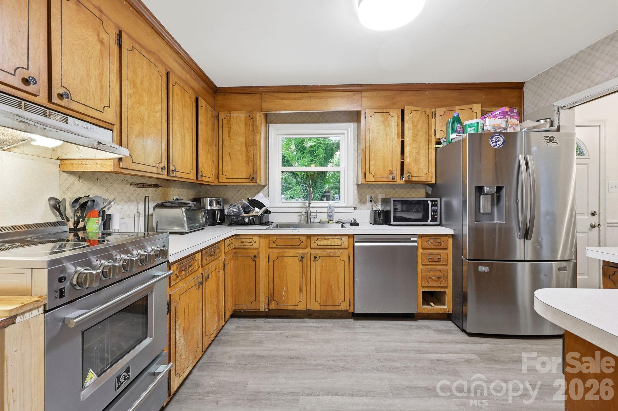 9201 Sandburg Avenue — Charlotte