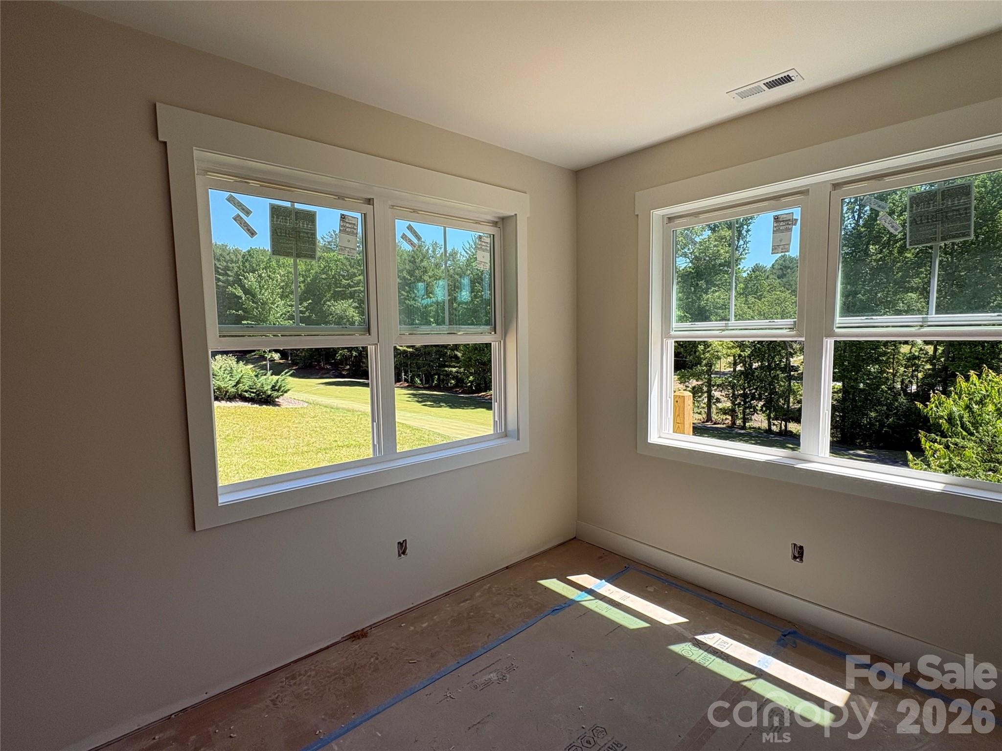 148 Triple Fairways Drive — Hendersonville