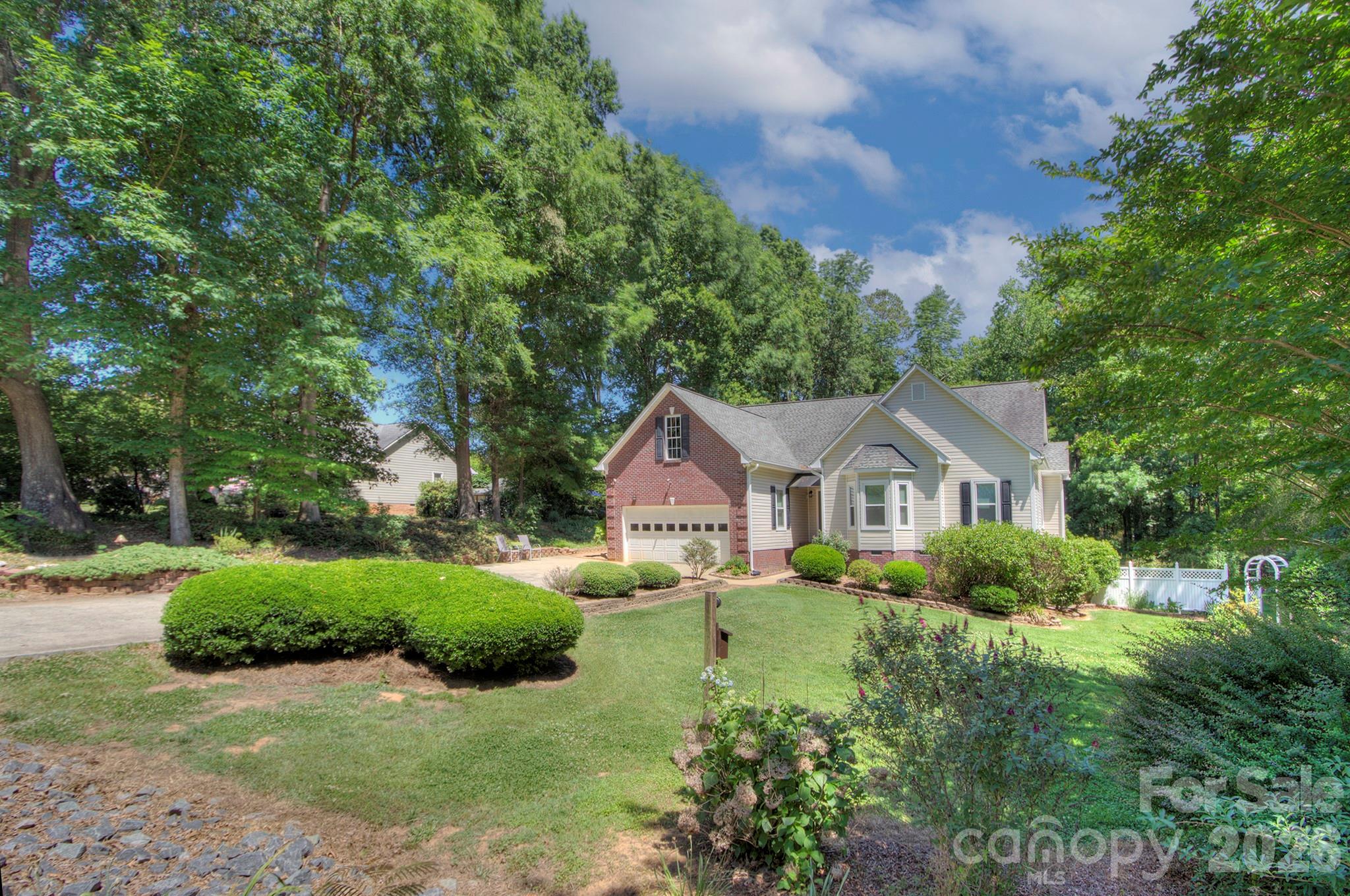 204 Jim Parker Road — Monroe
