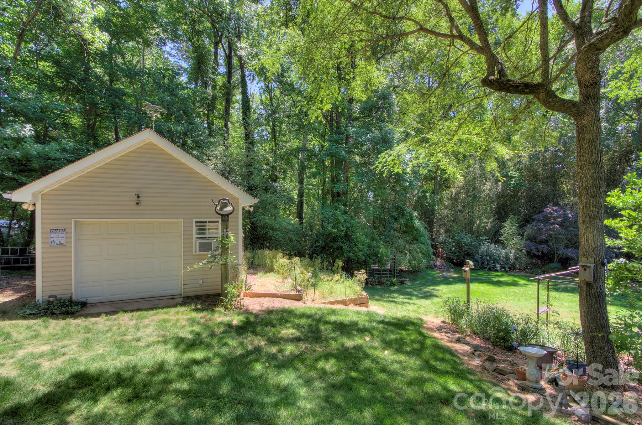 204 Jim Parker Road — Monroe