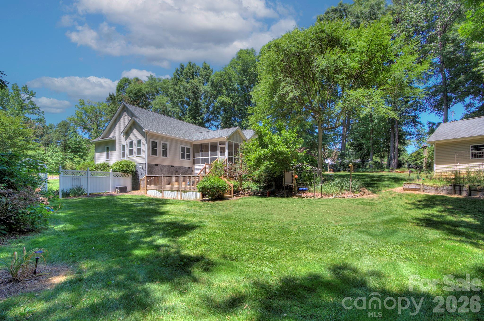 204 Jim Parker Road — Monroe