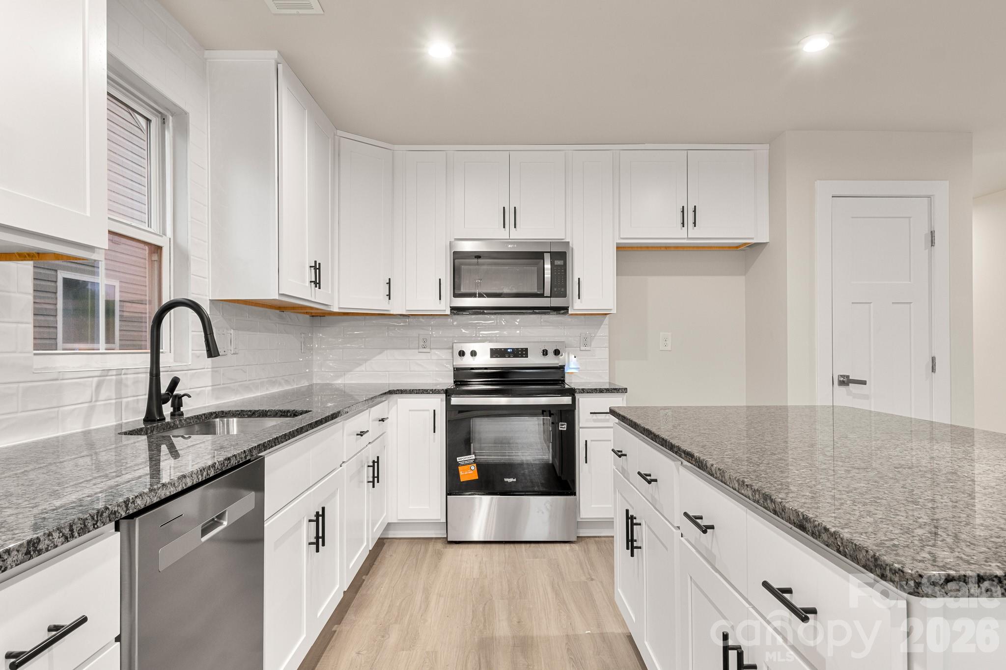 4238 Mackinnon Drive — Charlotte