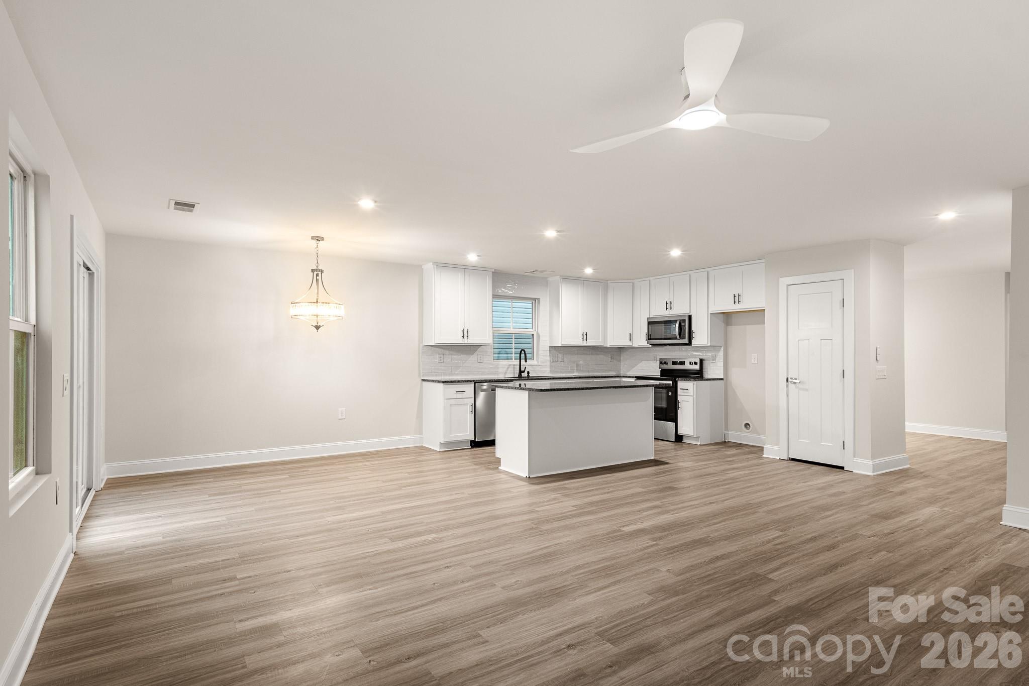4238 Mackinnon Drive — Charlotte