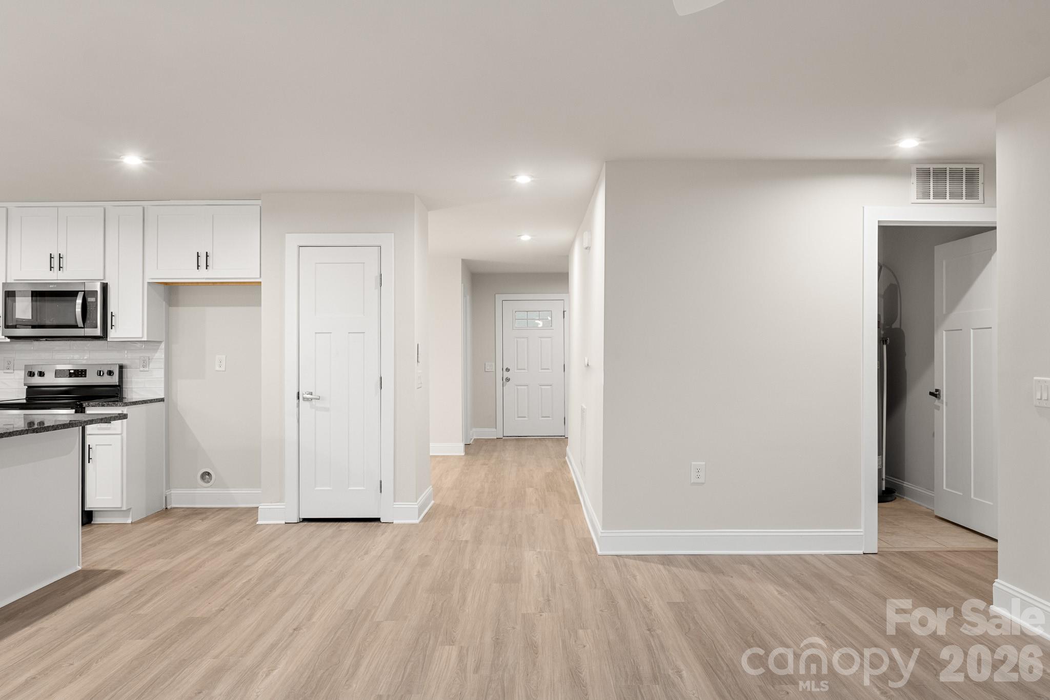 4238 Mackinnon Drive — Charlotte