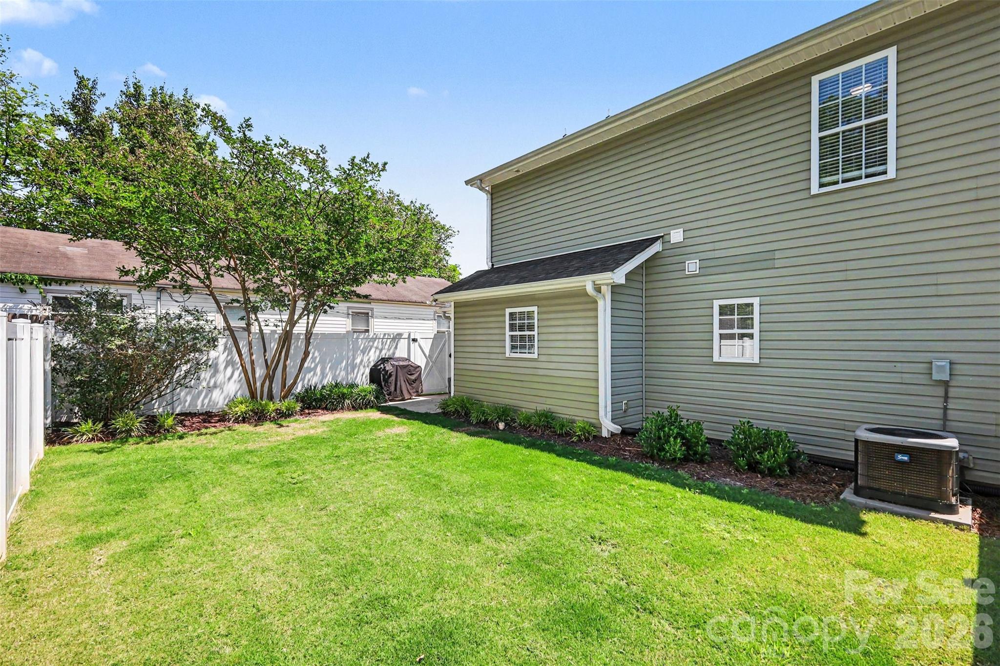 2540 Elmin Street — Charlotte