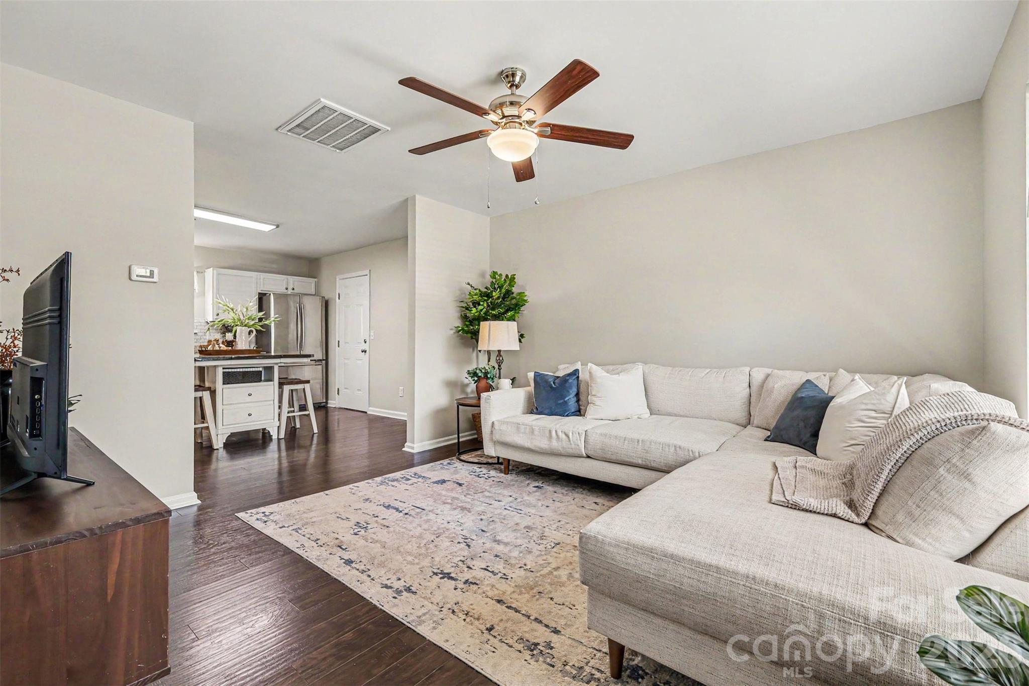 2540 Elmin Street — Charlotte