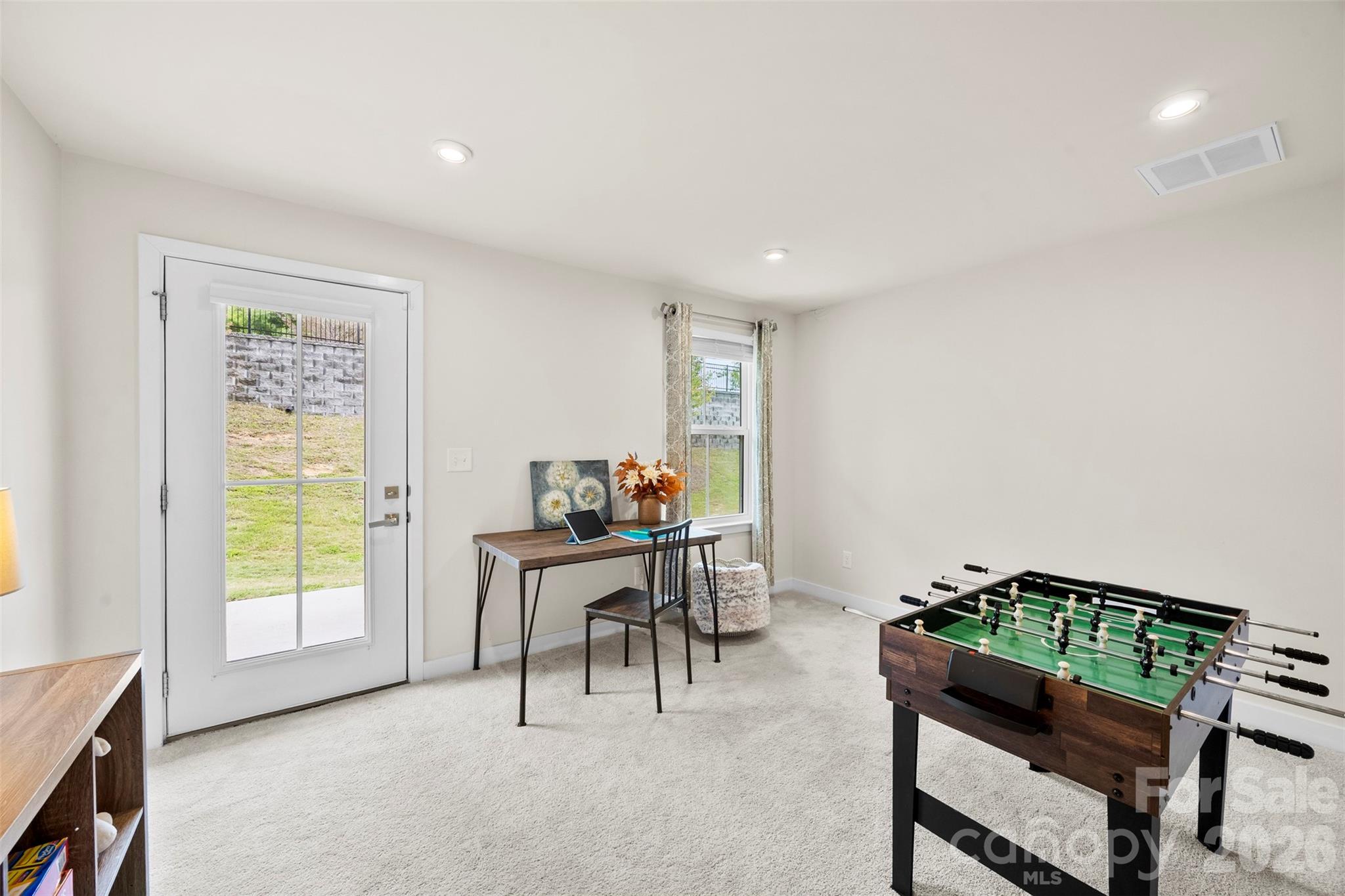 614 Crudent Road — Tega Cay