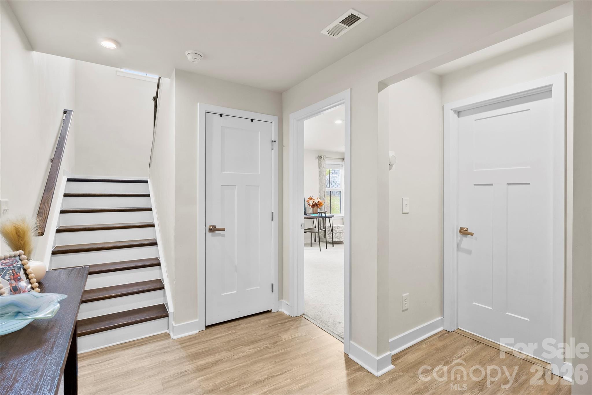 614 Crudent Road — Tega Cay