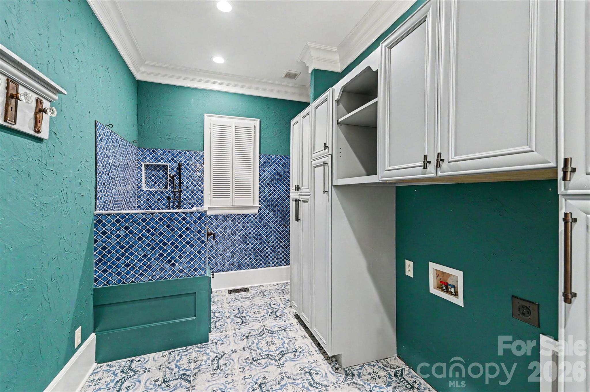 703 Sainte Rose Lane — Charlotte