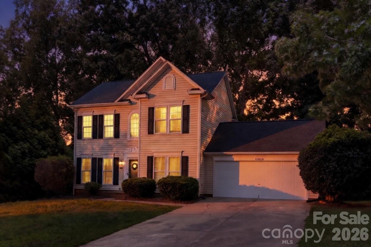 12624 Cardinal Woods Drive — Pineville