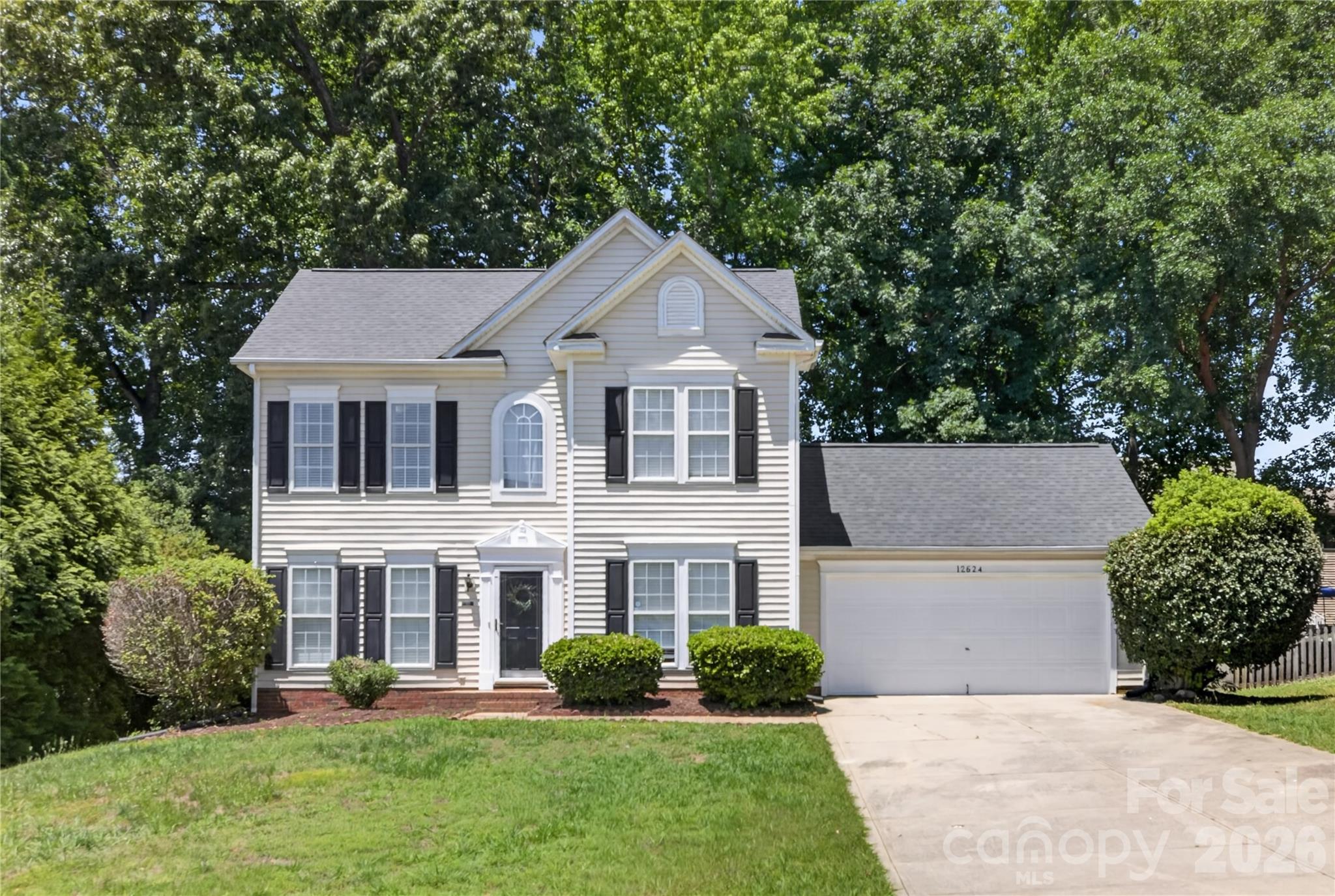 12624 Cardinal Woods Drive — Pineville