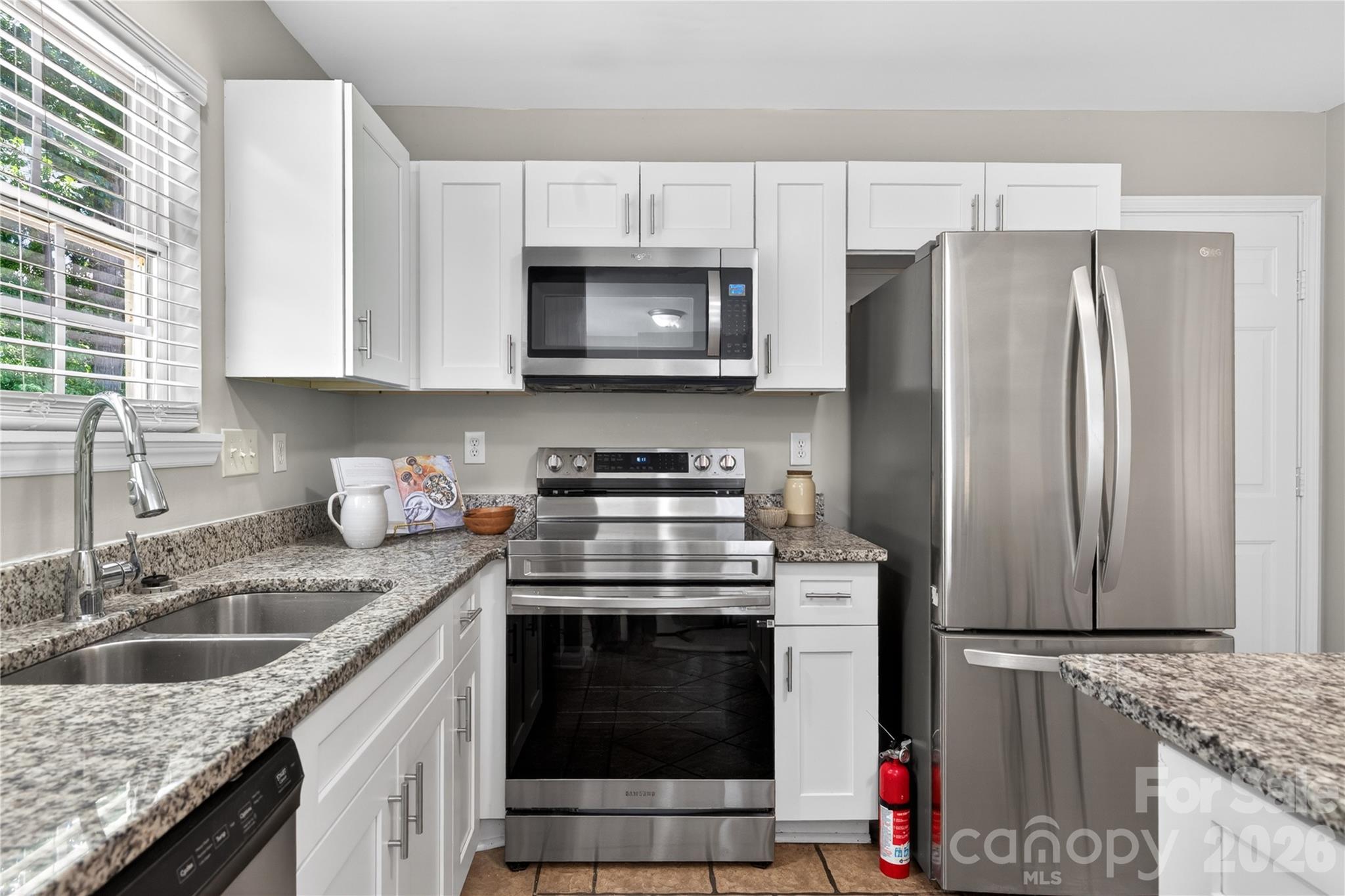 12624 Cardinal Woods Drive — Pineville