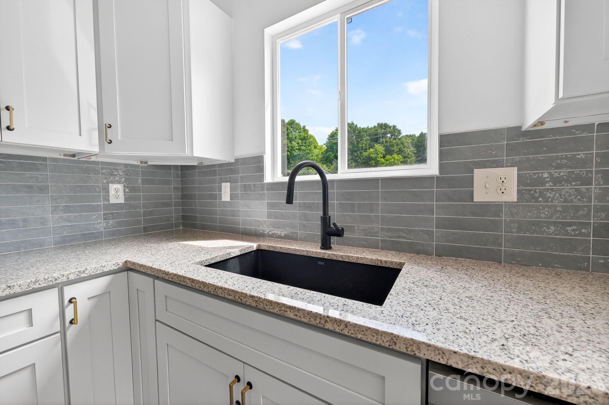 402 Pine Grove Avenue — Cherryville