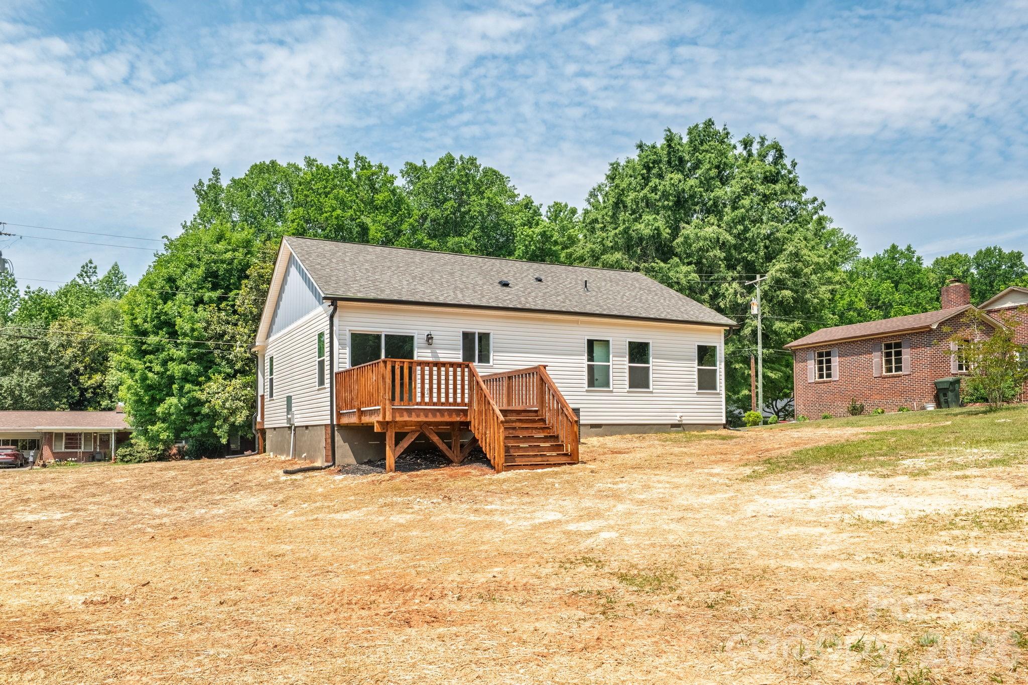 402 Pine Grove Avenue — Cherryville