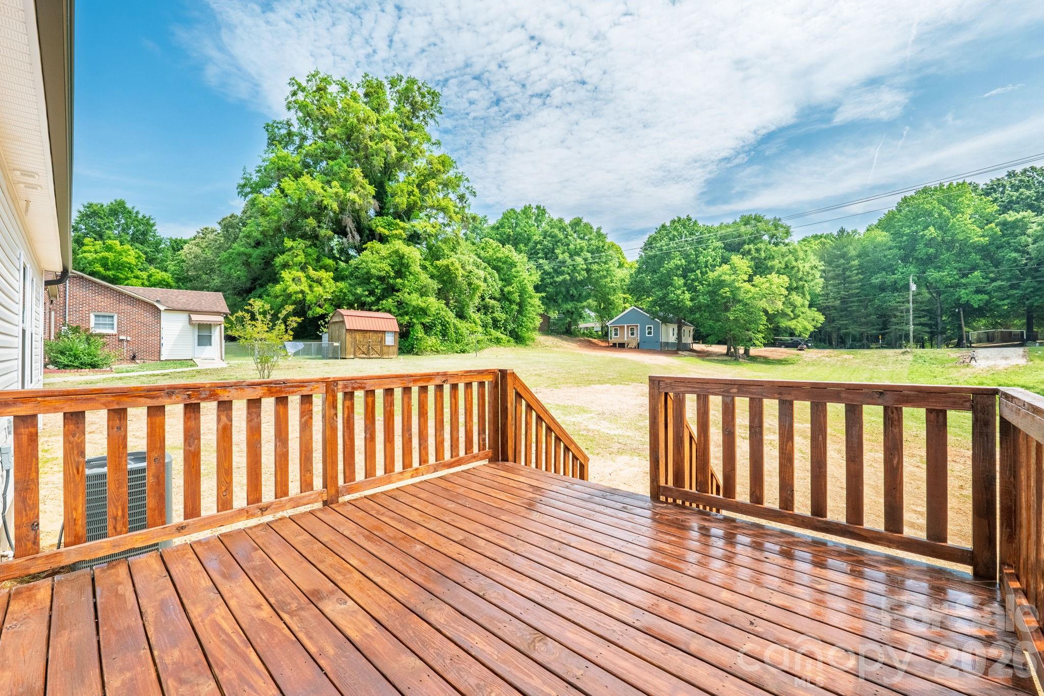 402 Pine Grove Avenue — Cherryville