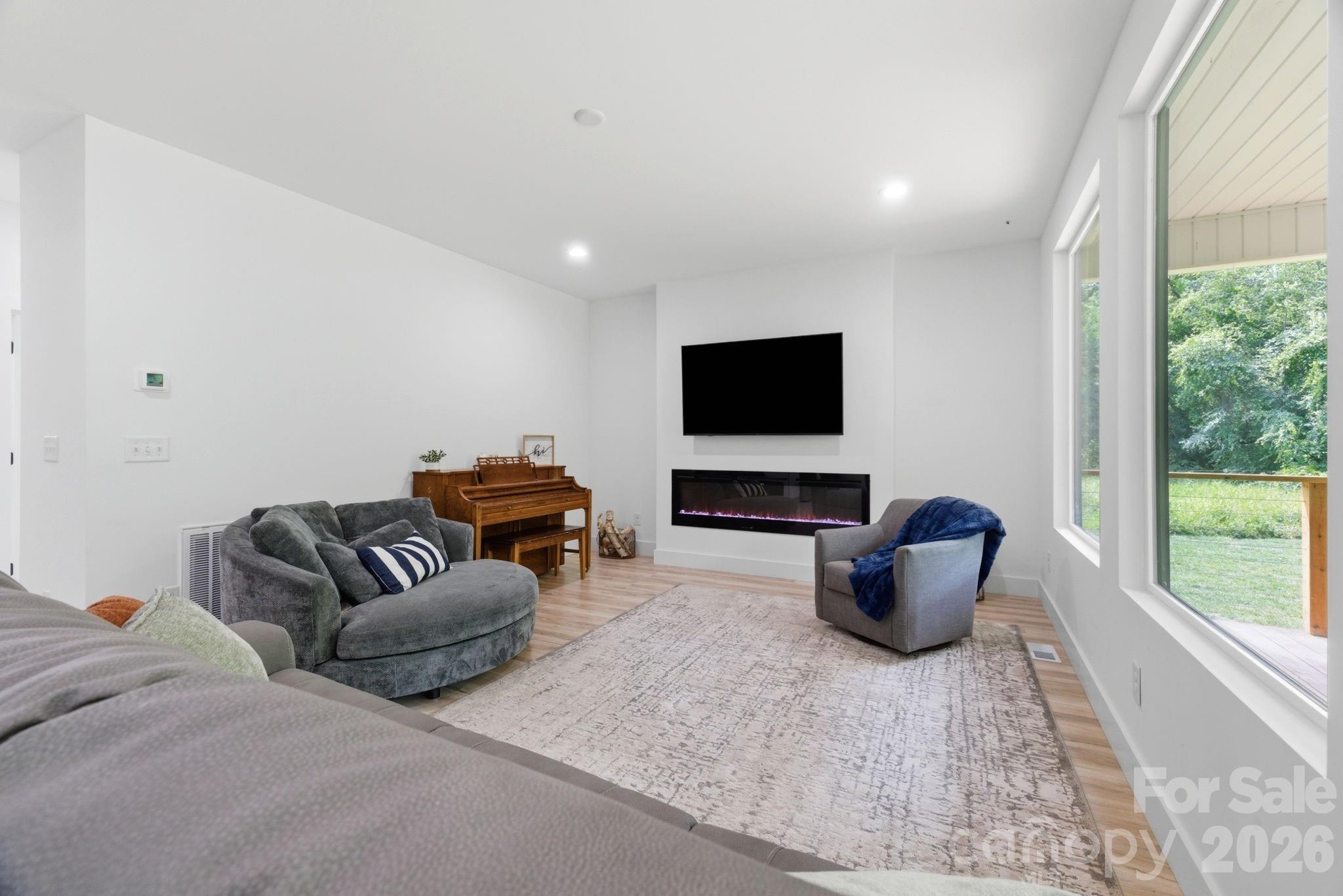 1906 Maius Drive — Conover