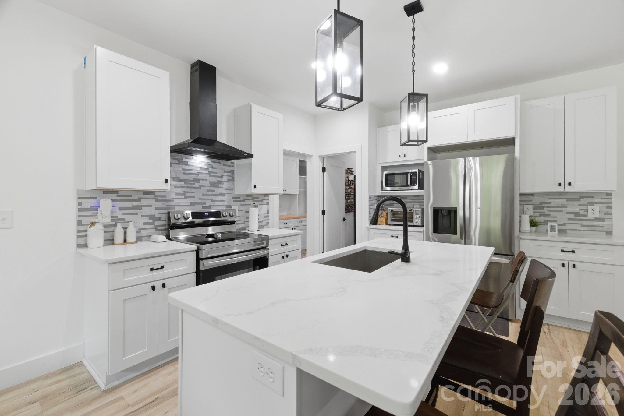 1906 Maius Drive — Conover