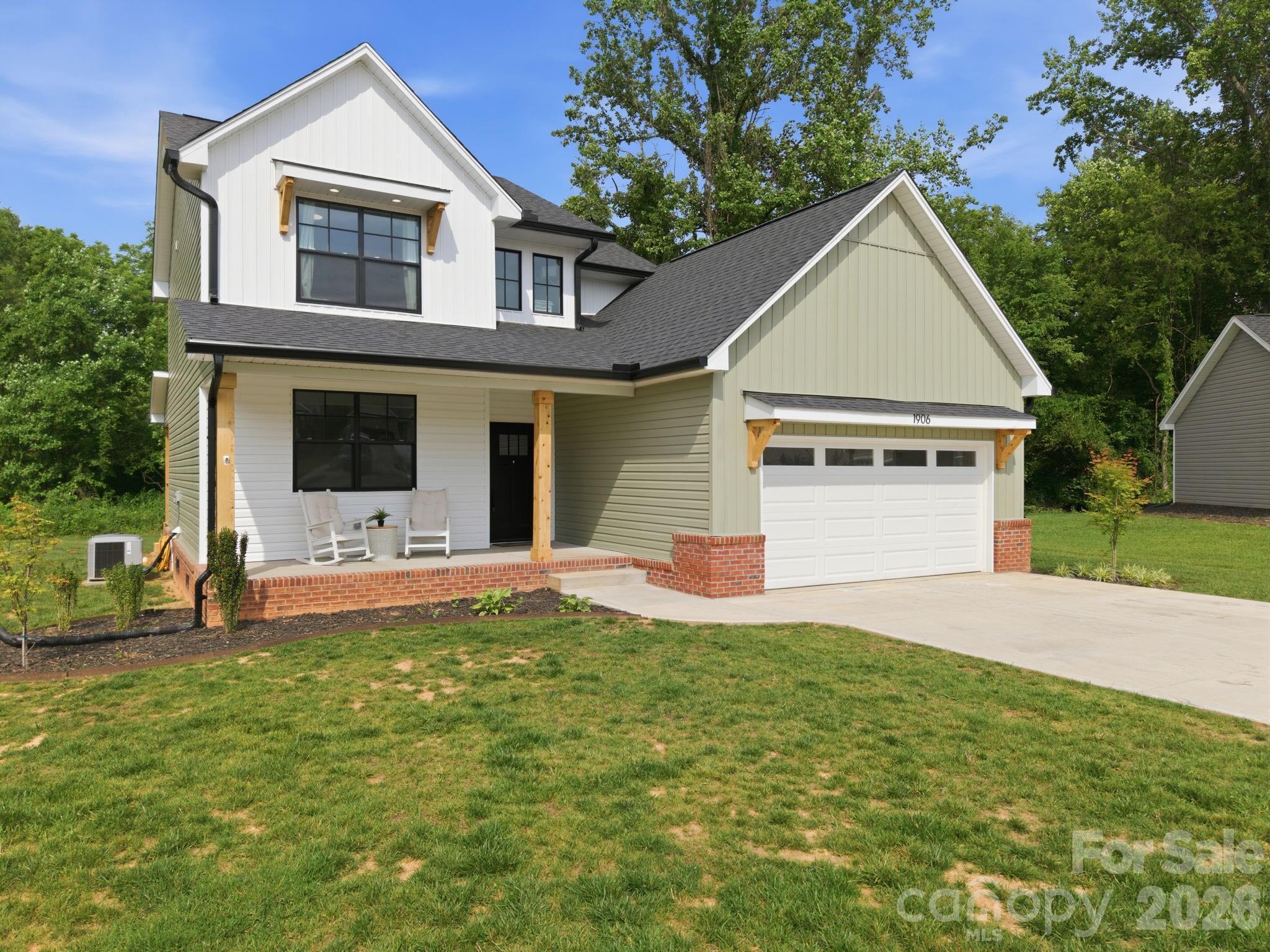 1906 Maius Drive — Conover