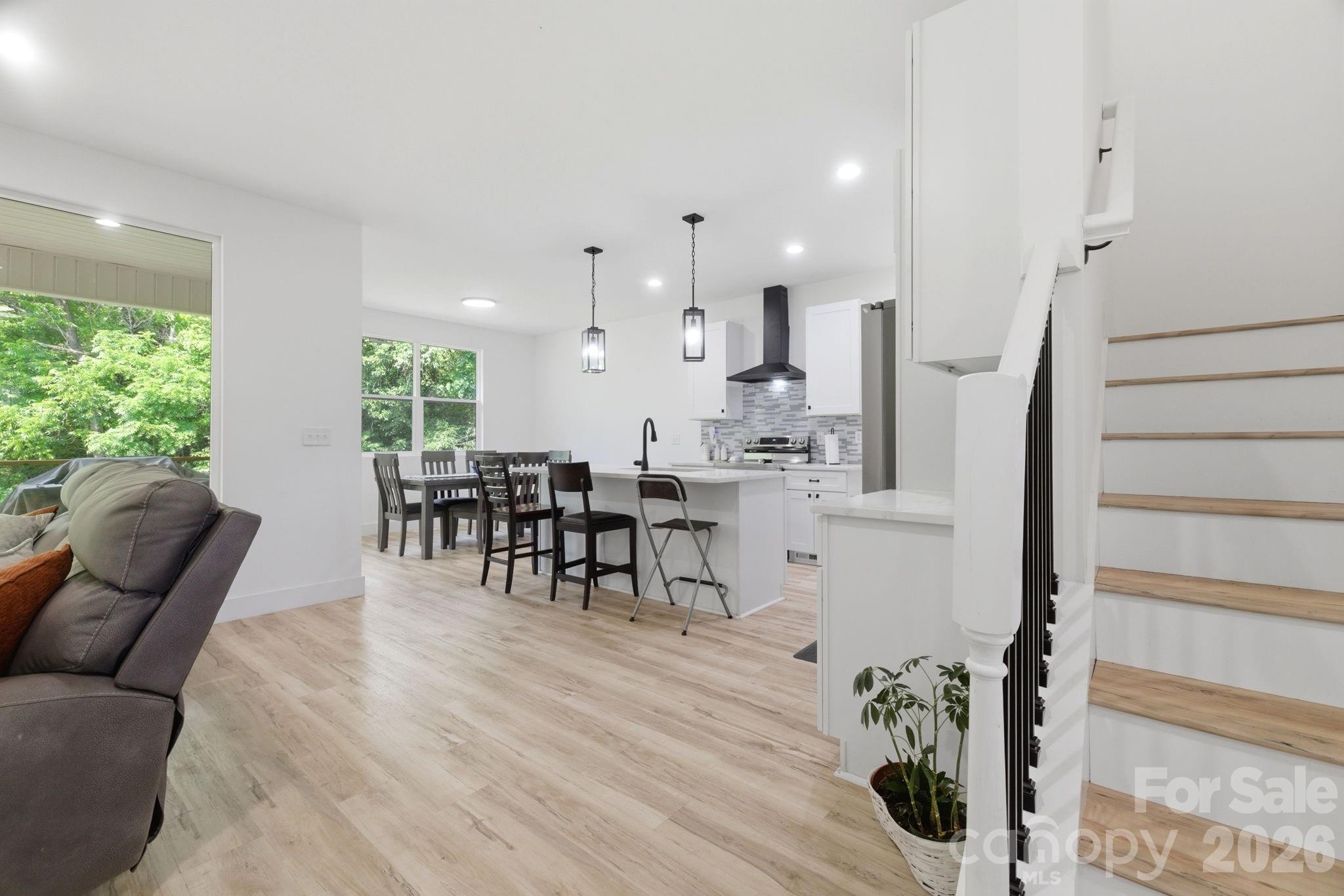 1906 Maius Drive — Conover