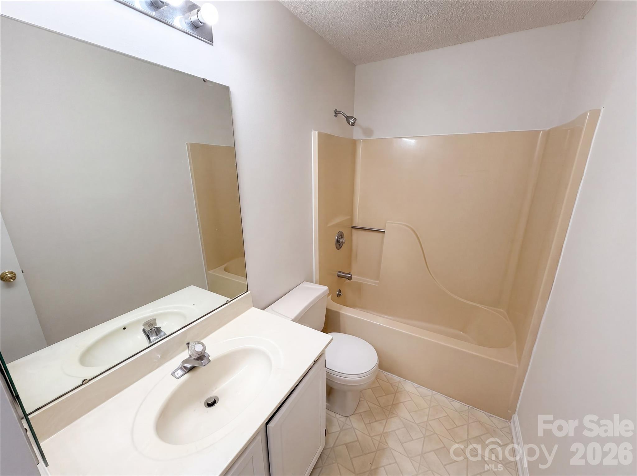4720 Topsail Court — Charlotte