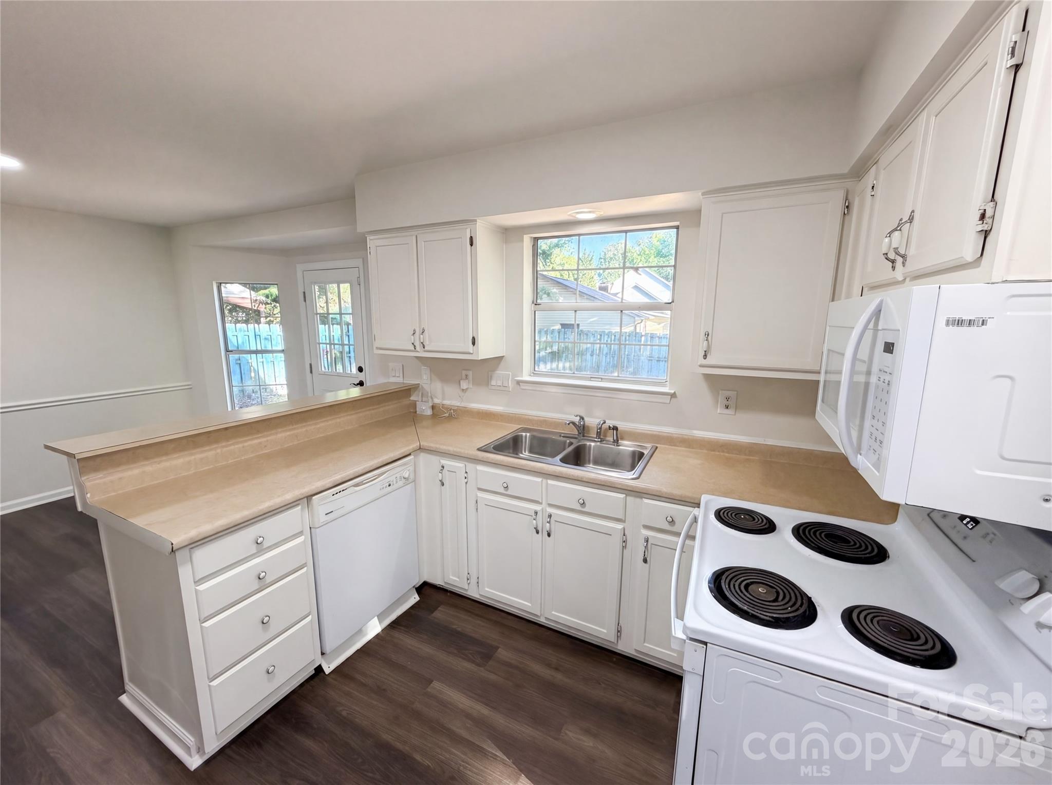 4720 Topsail Court — Charlotte