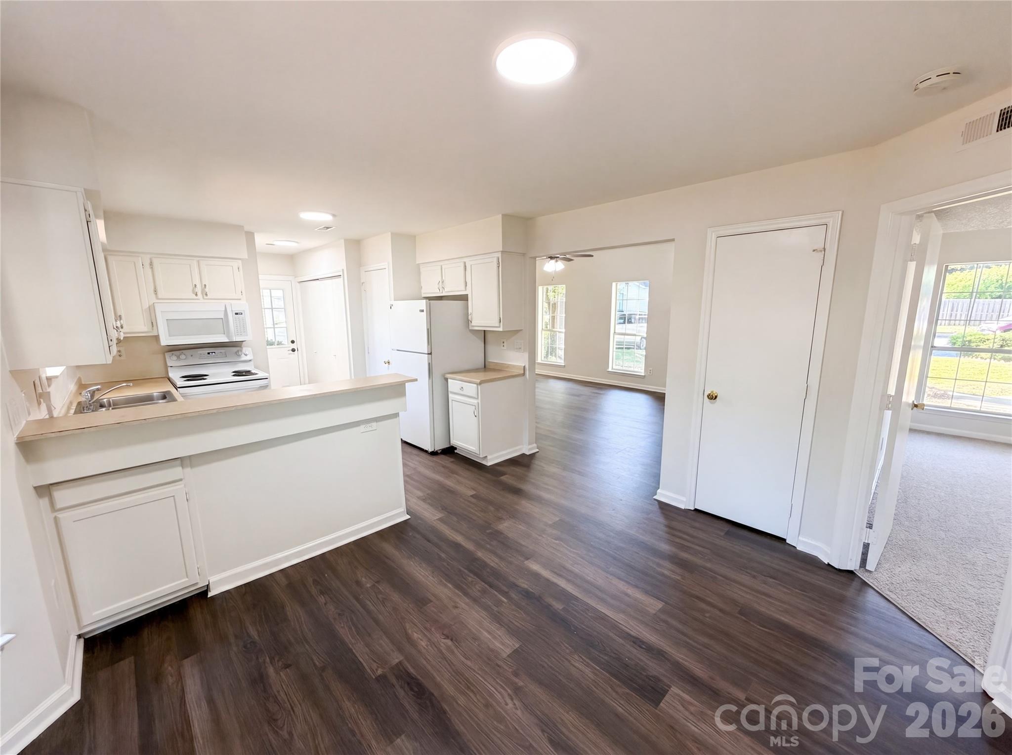 4720 Topsail Court — Charlotte