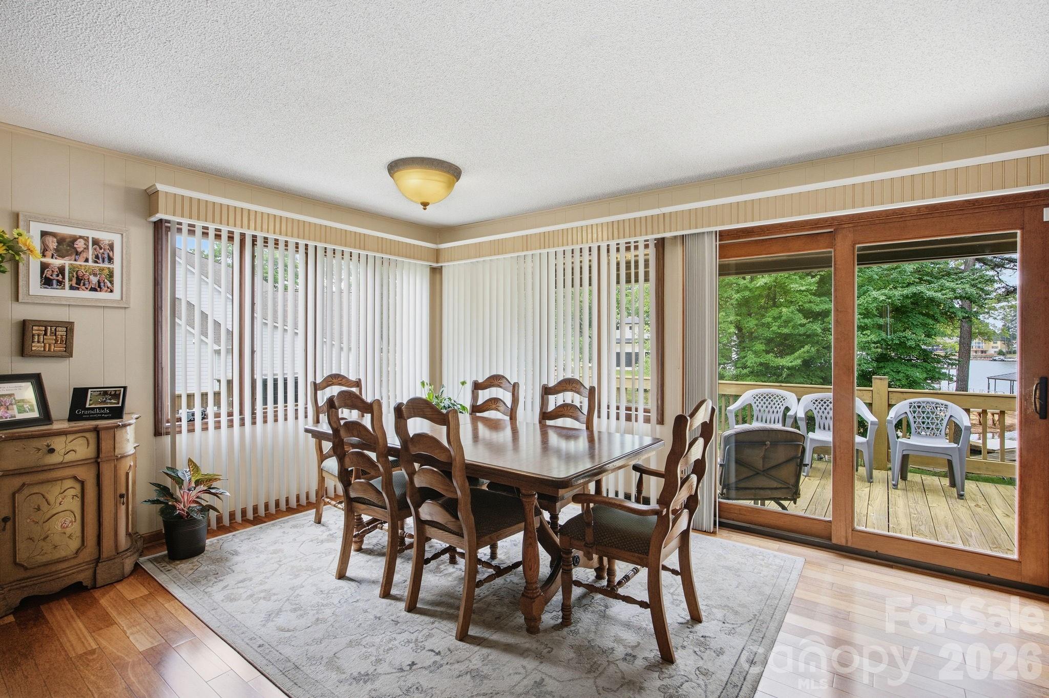 220 Shoreline Loop — Mooresville