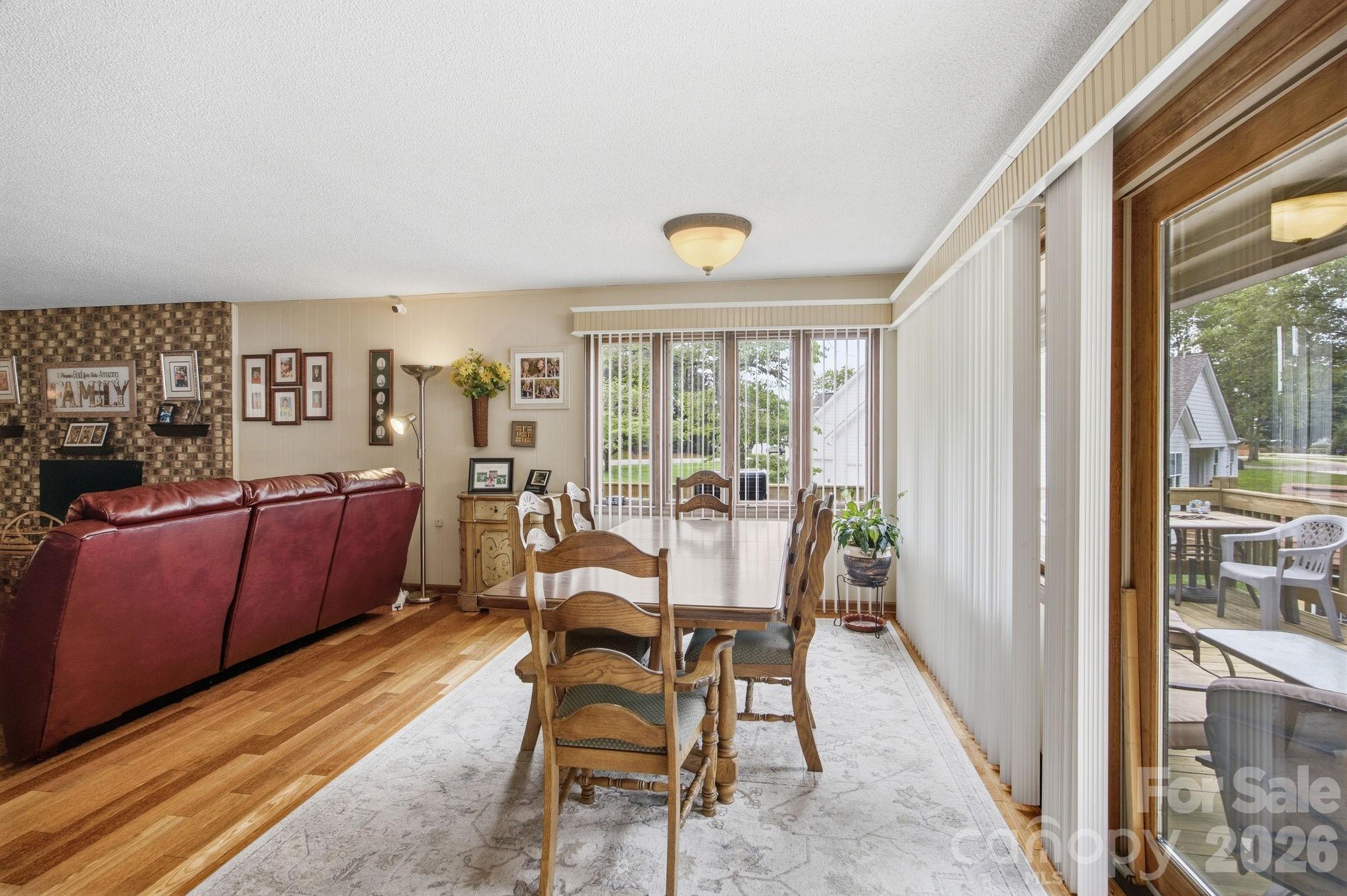 220 Shoreline Loop — Mooresville
