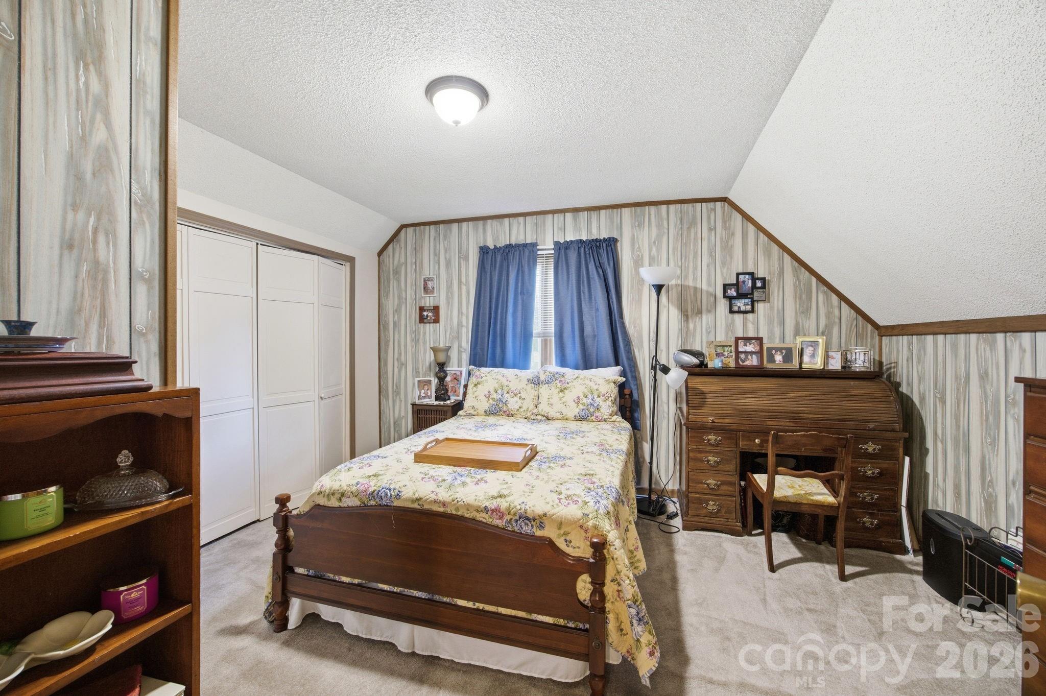 220 Shoreline Loop — Mooresville
