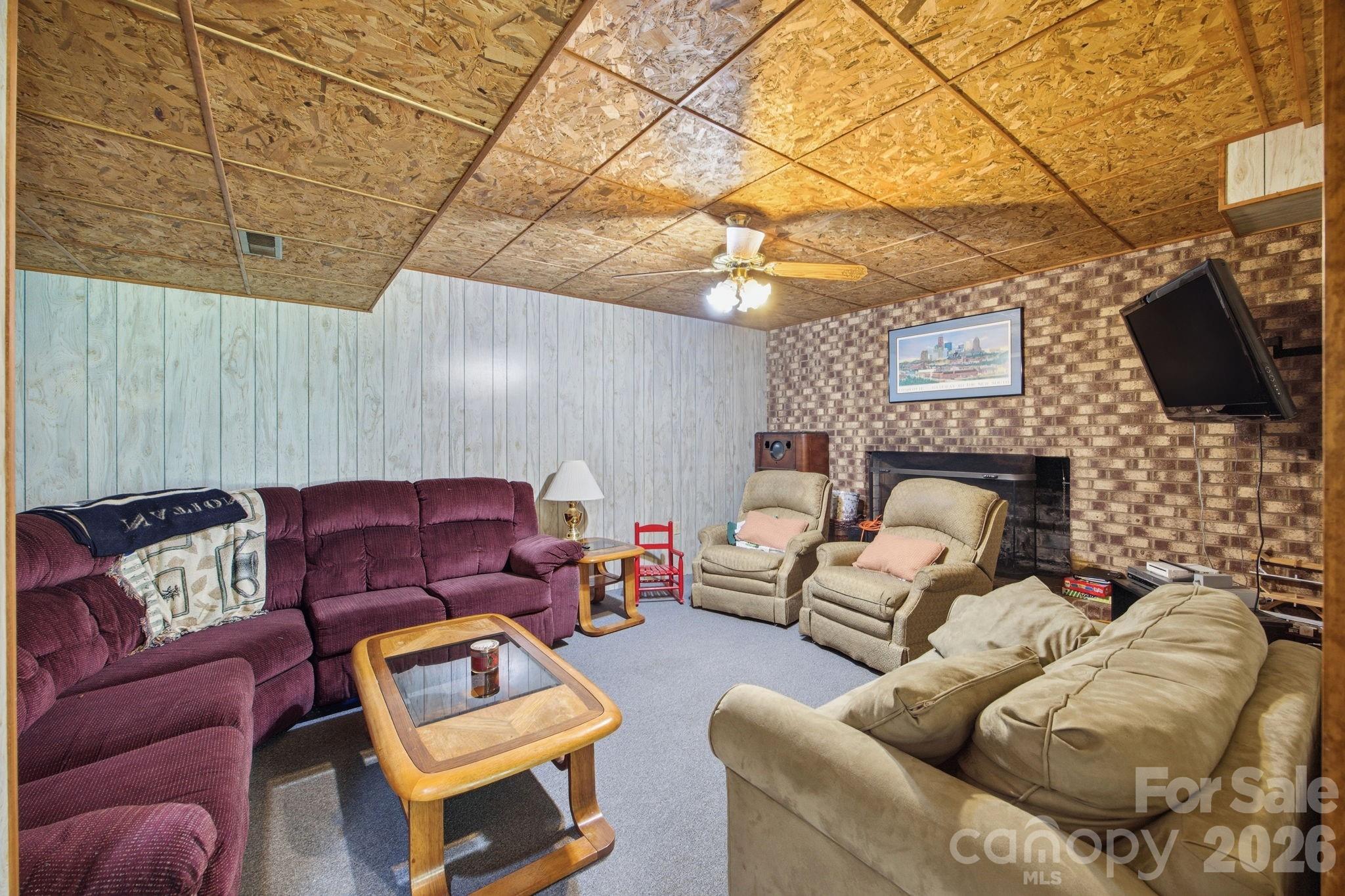 220 Shoreline Loop — Mooresville