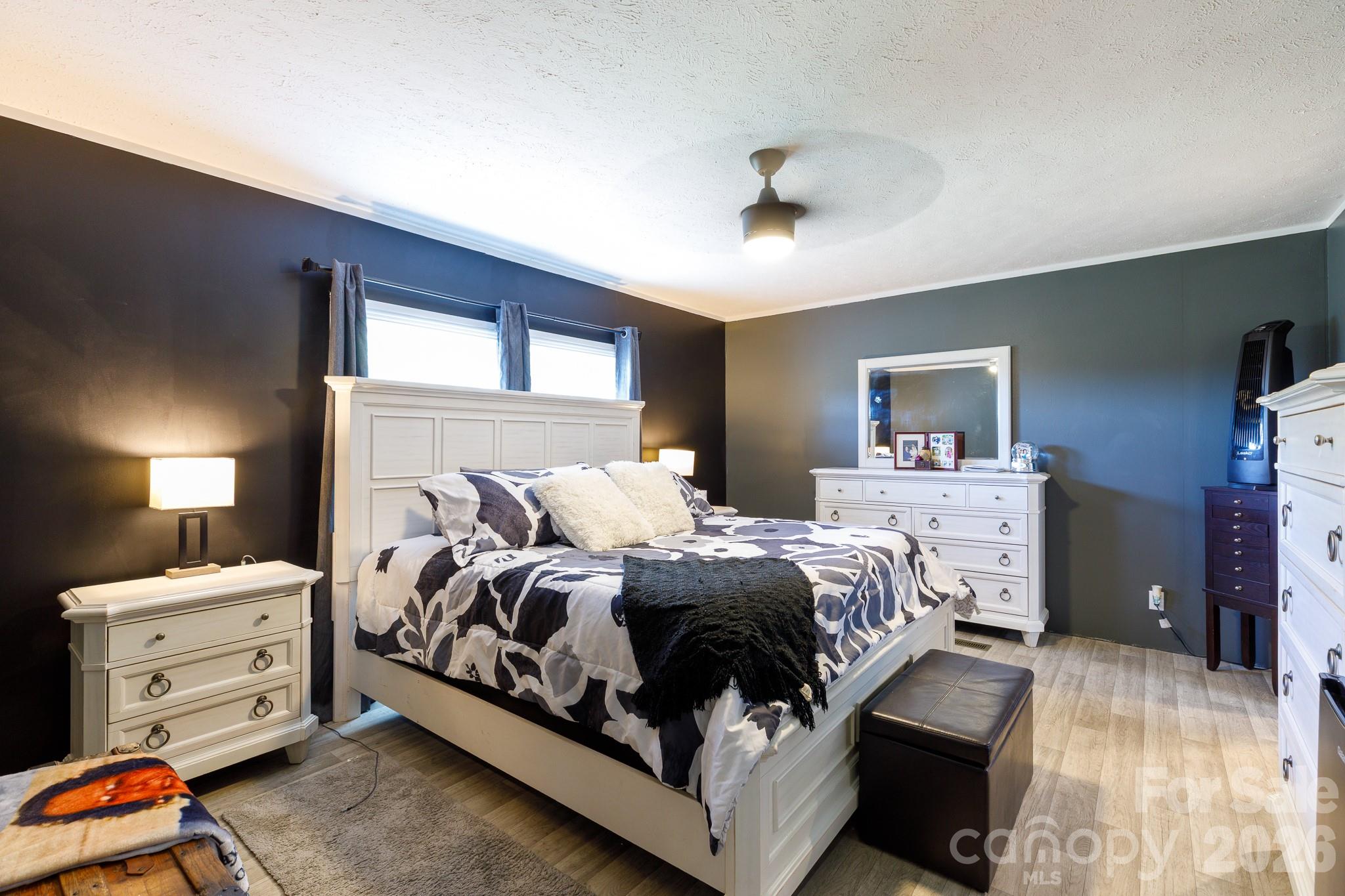 1283 Countryside Drive — Blackstock