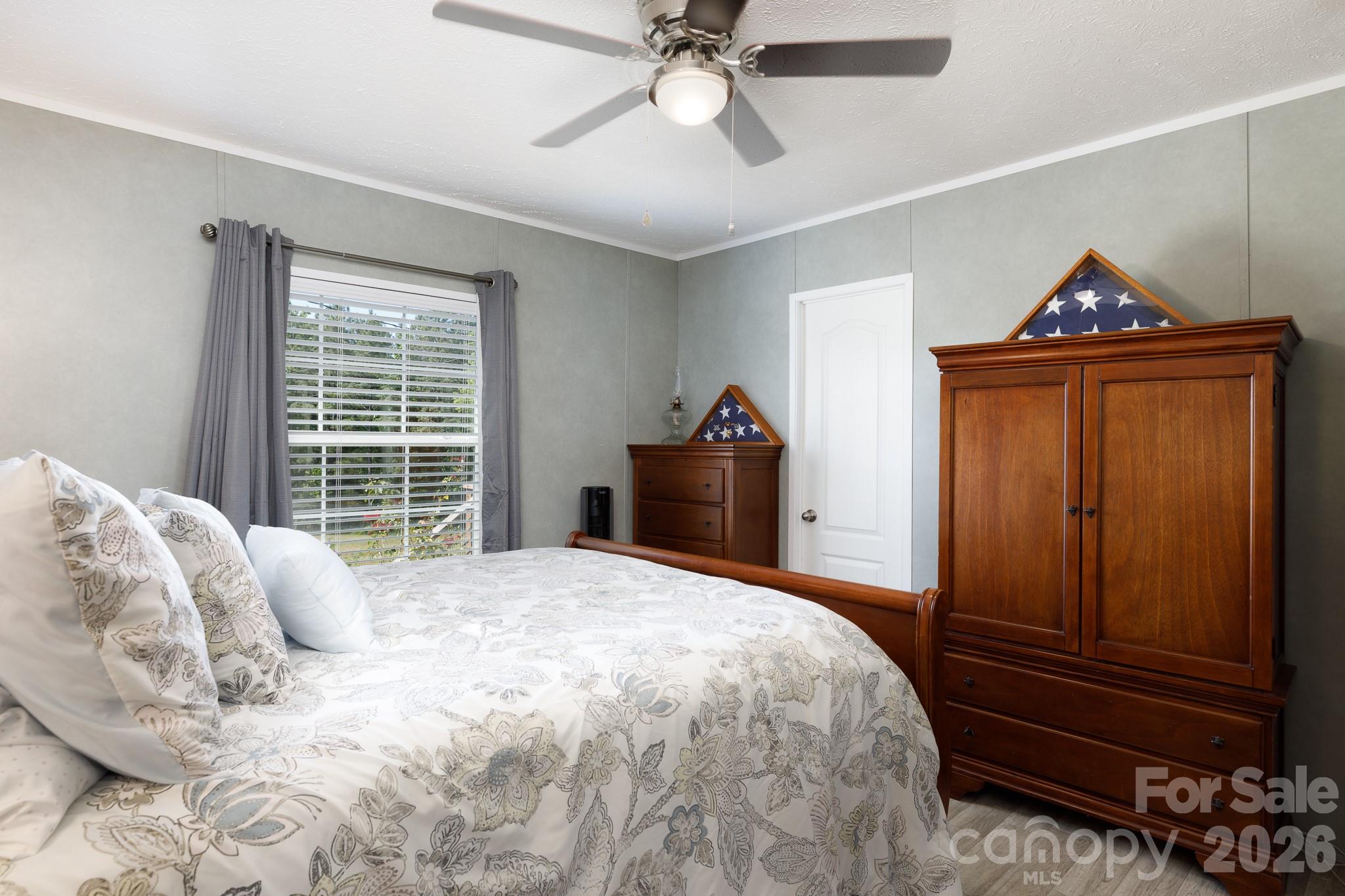 1283 Countryside Drive — Blackstock