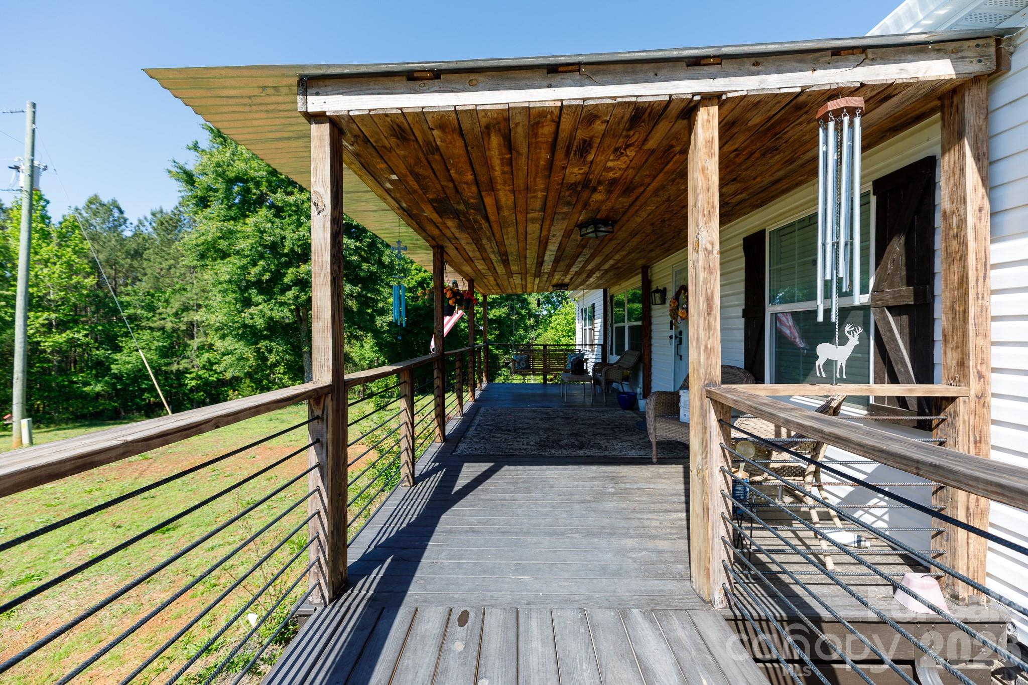 1283 Countryside Drive — Blackstock
