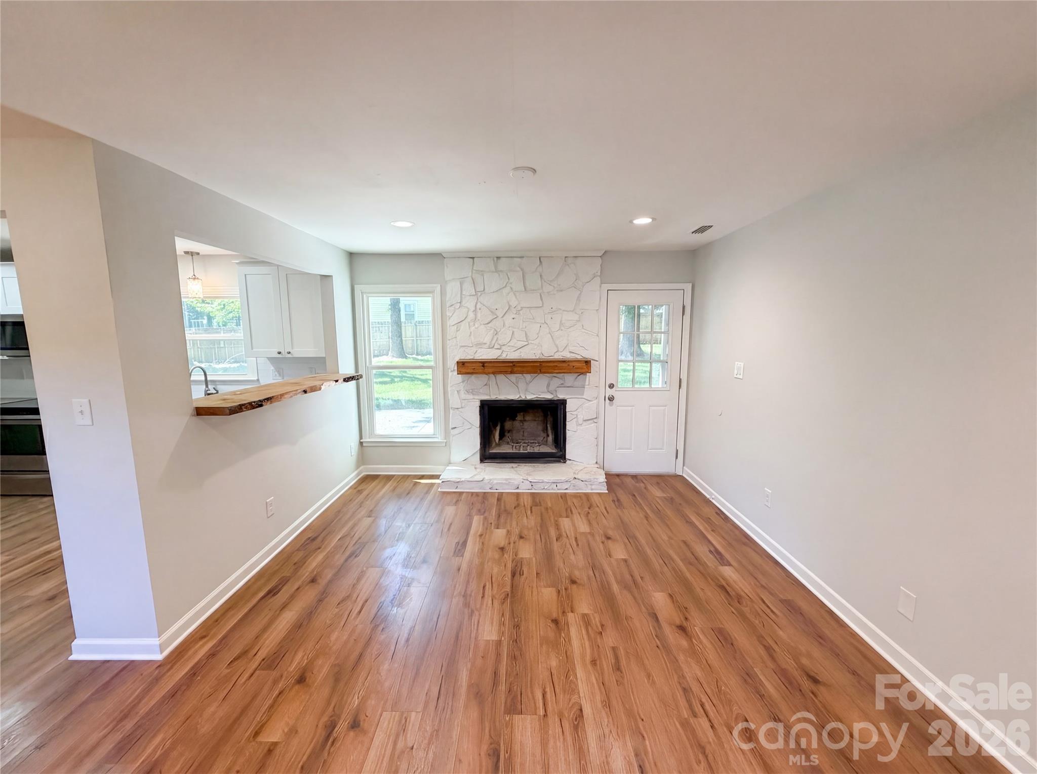 4554 Strangford Avenue — Charlotte