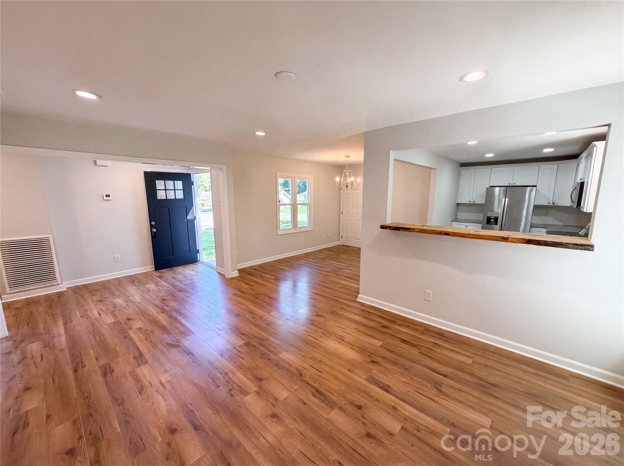 4554 Strangford Avenue — Charlotte