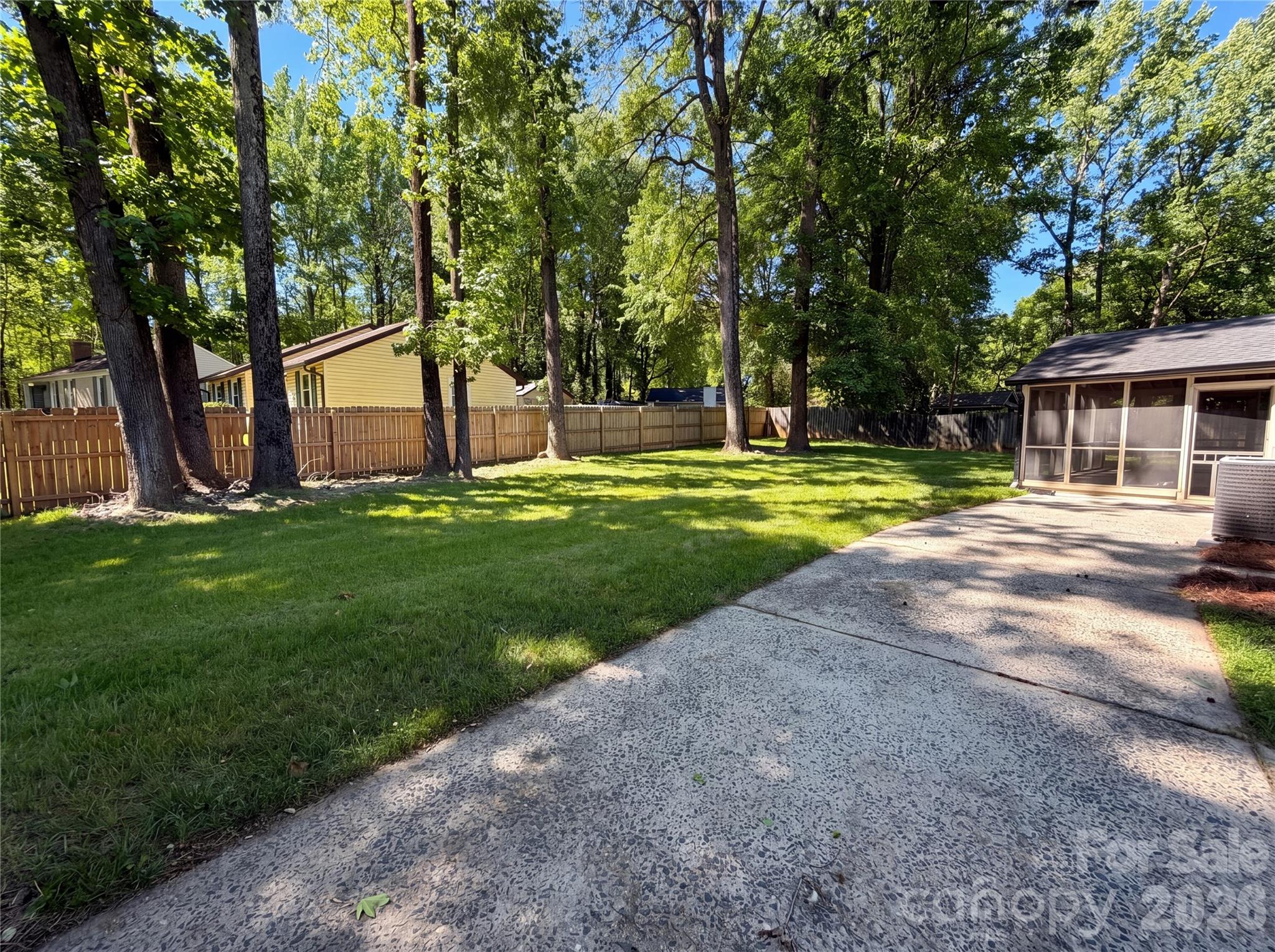 4554 Strangford Avenue — Charlotte