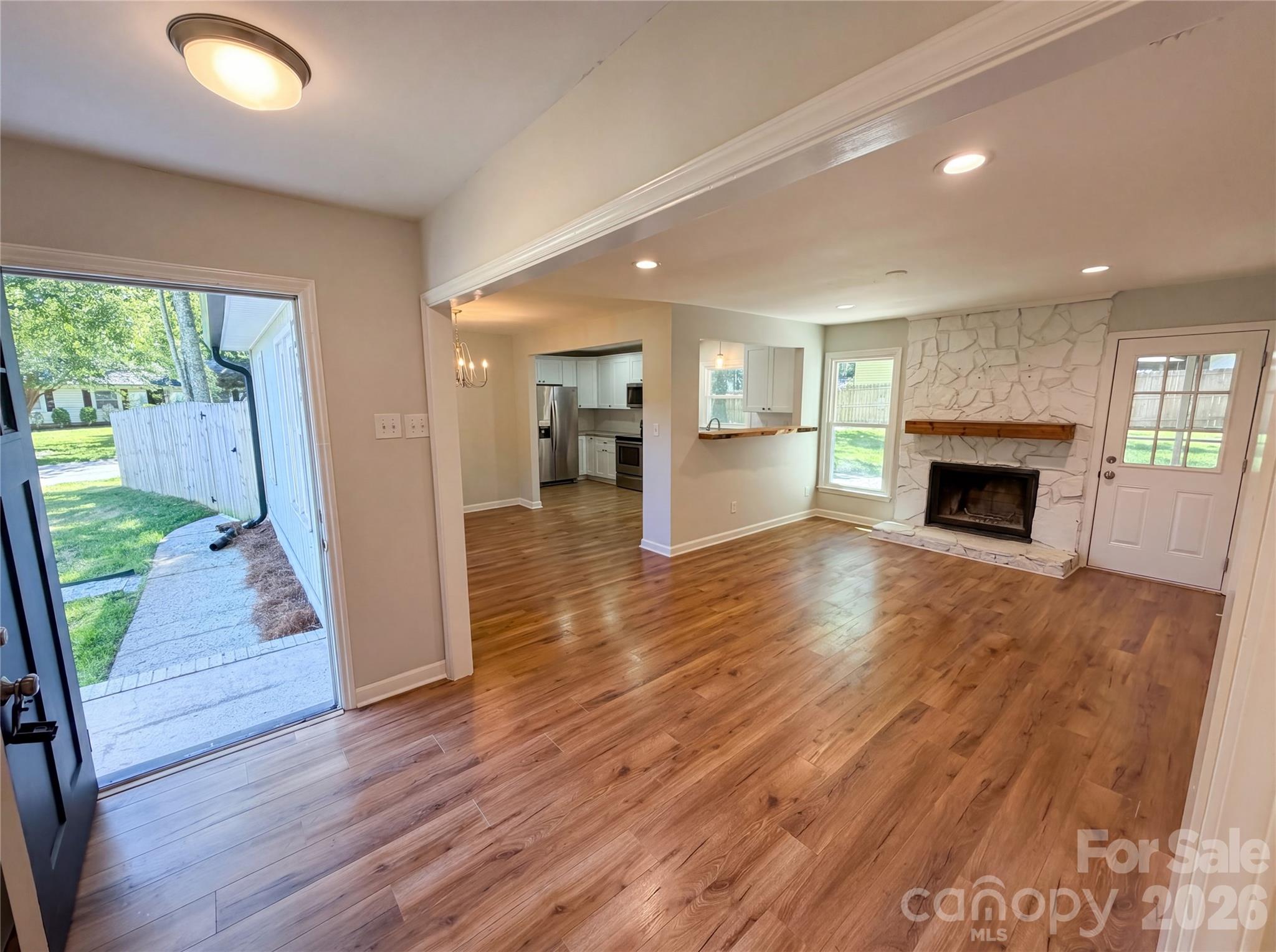 4554 Strangford Avenue — Charlotte