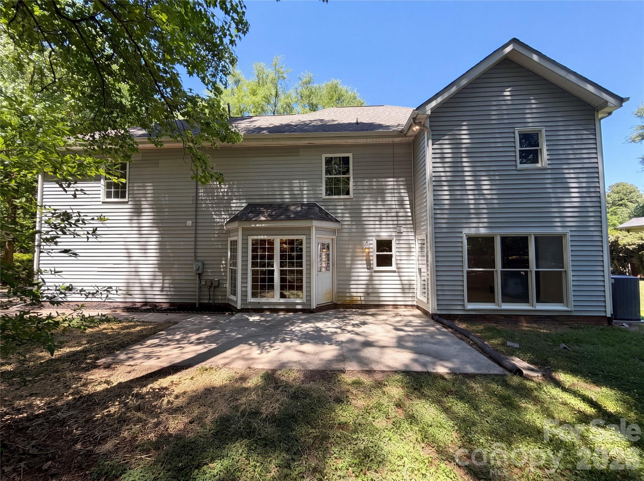 4554 Strangford Avenue — Charlotte
