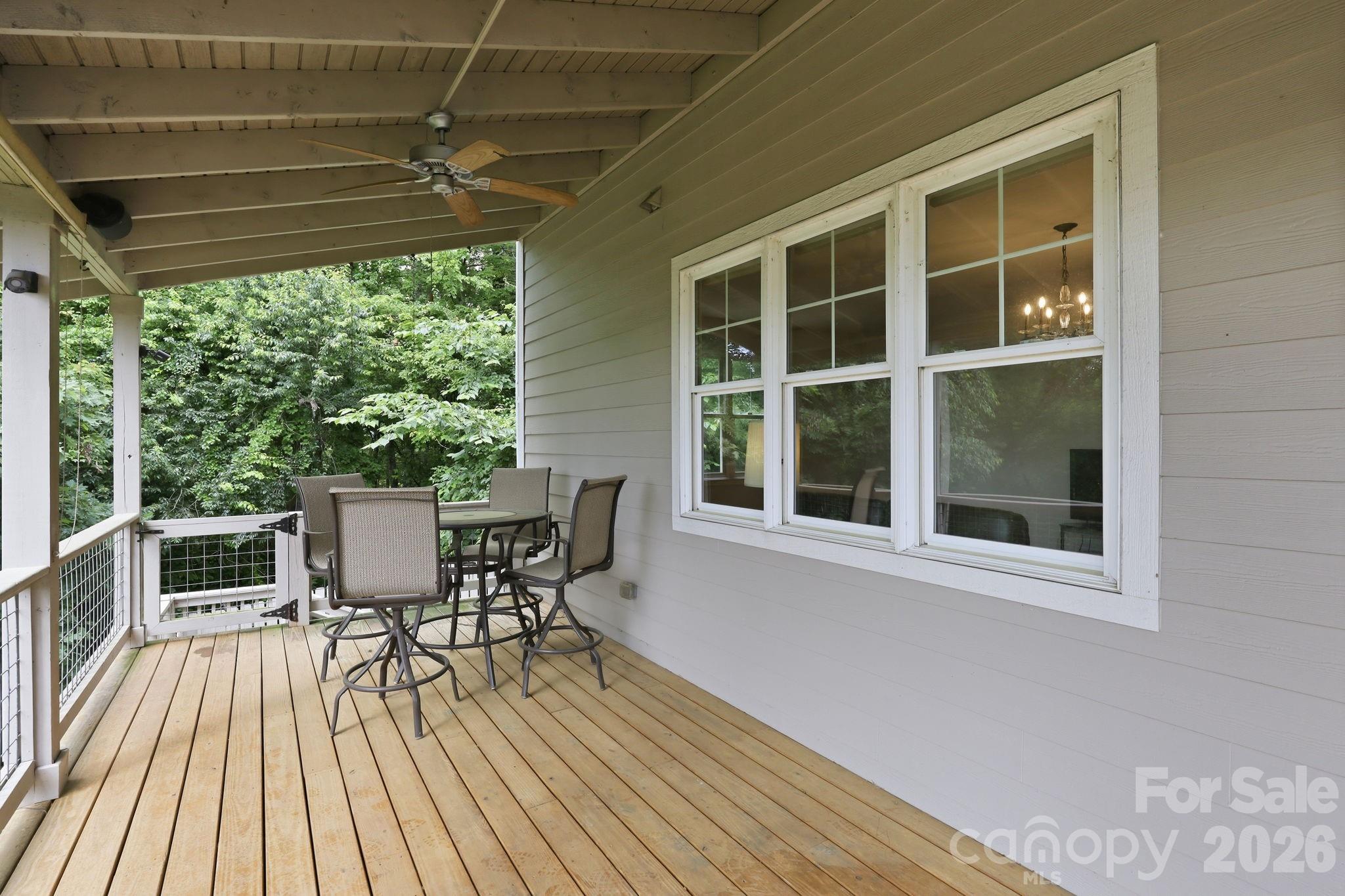 65 Buckle Ridge — Weaverville