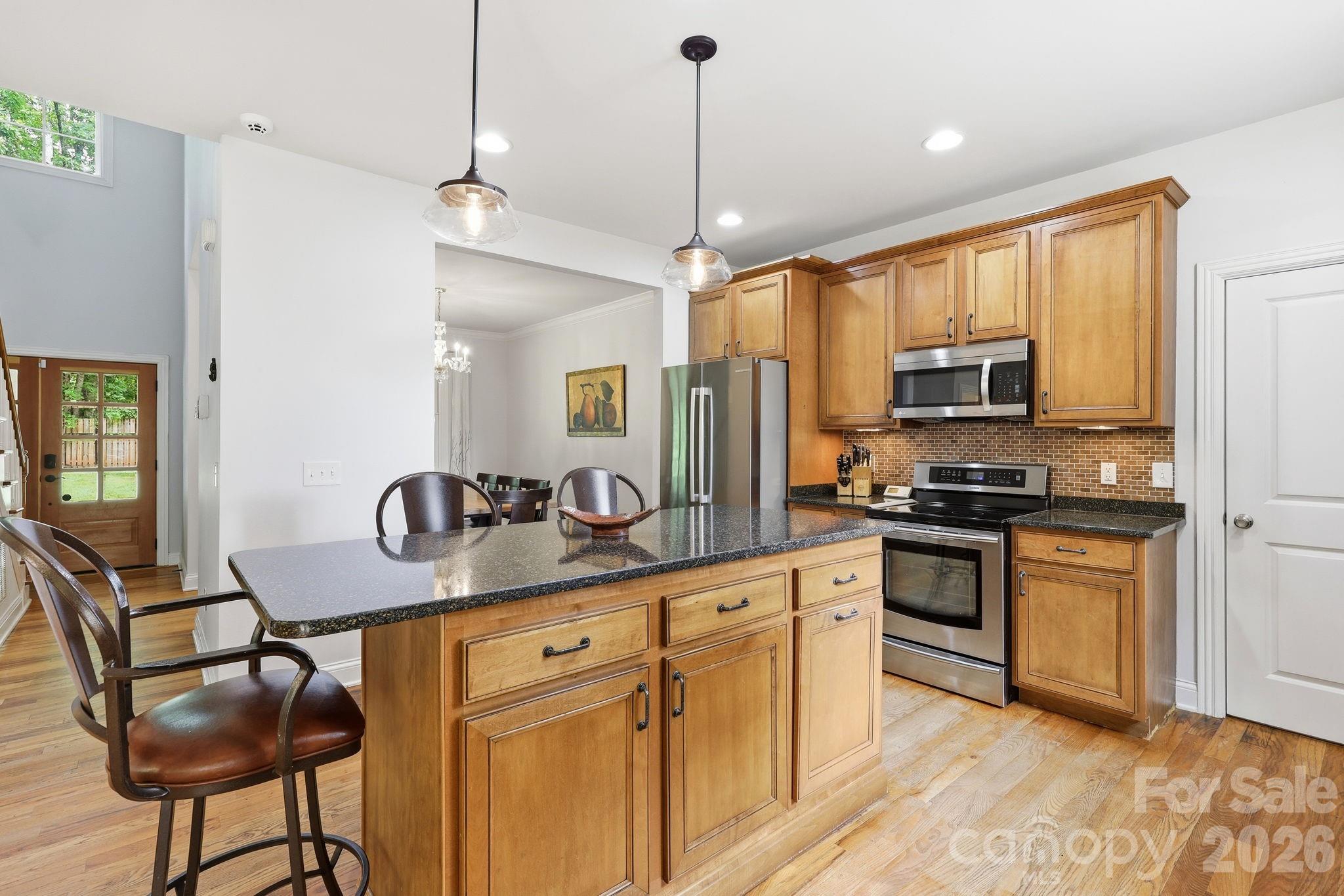 65 Buckle Ridge — Weaverville