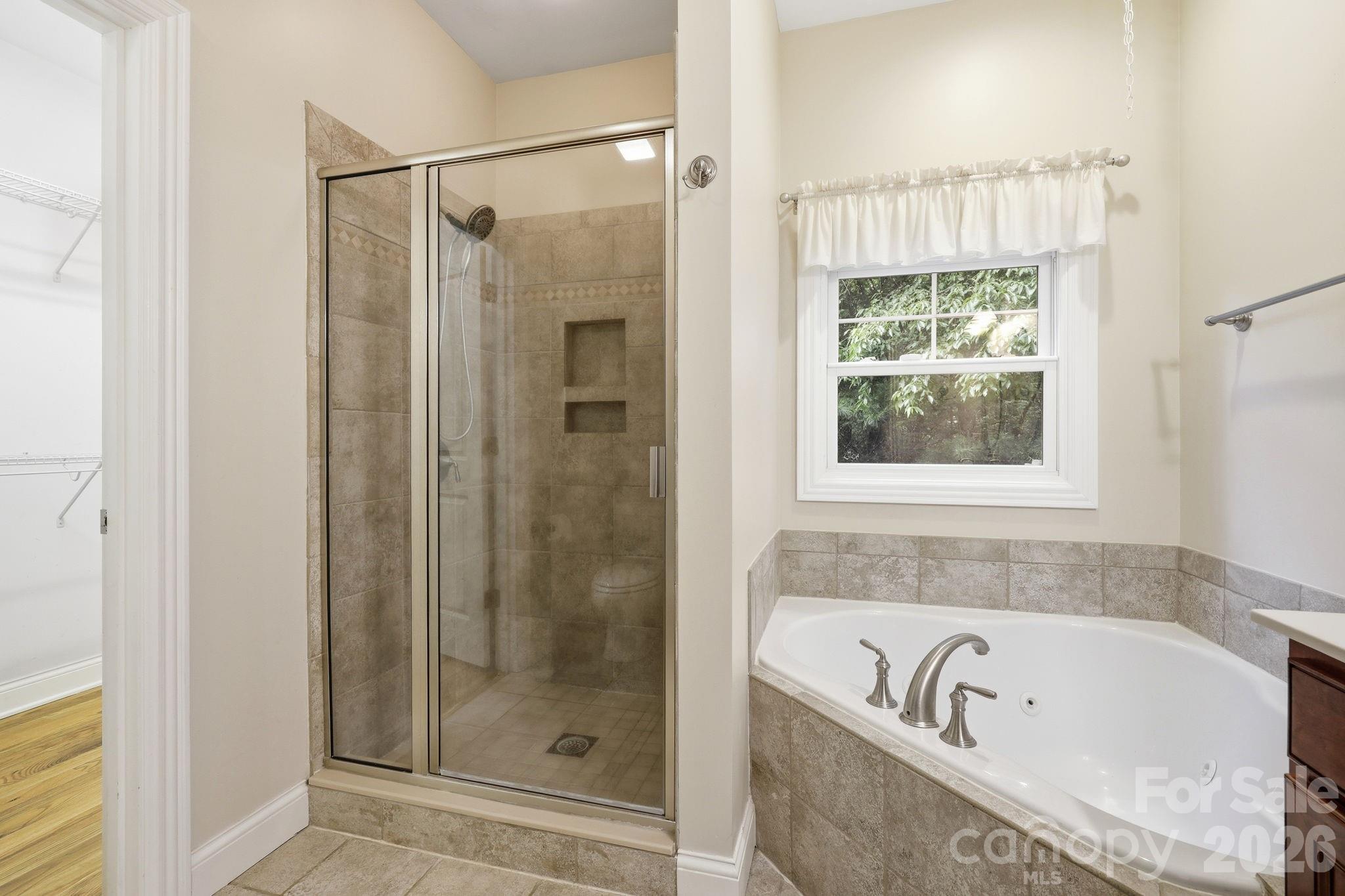 65 Buckle Ridge — Weaverville
