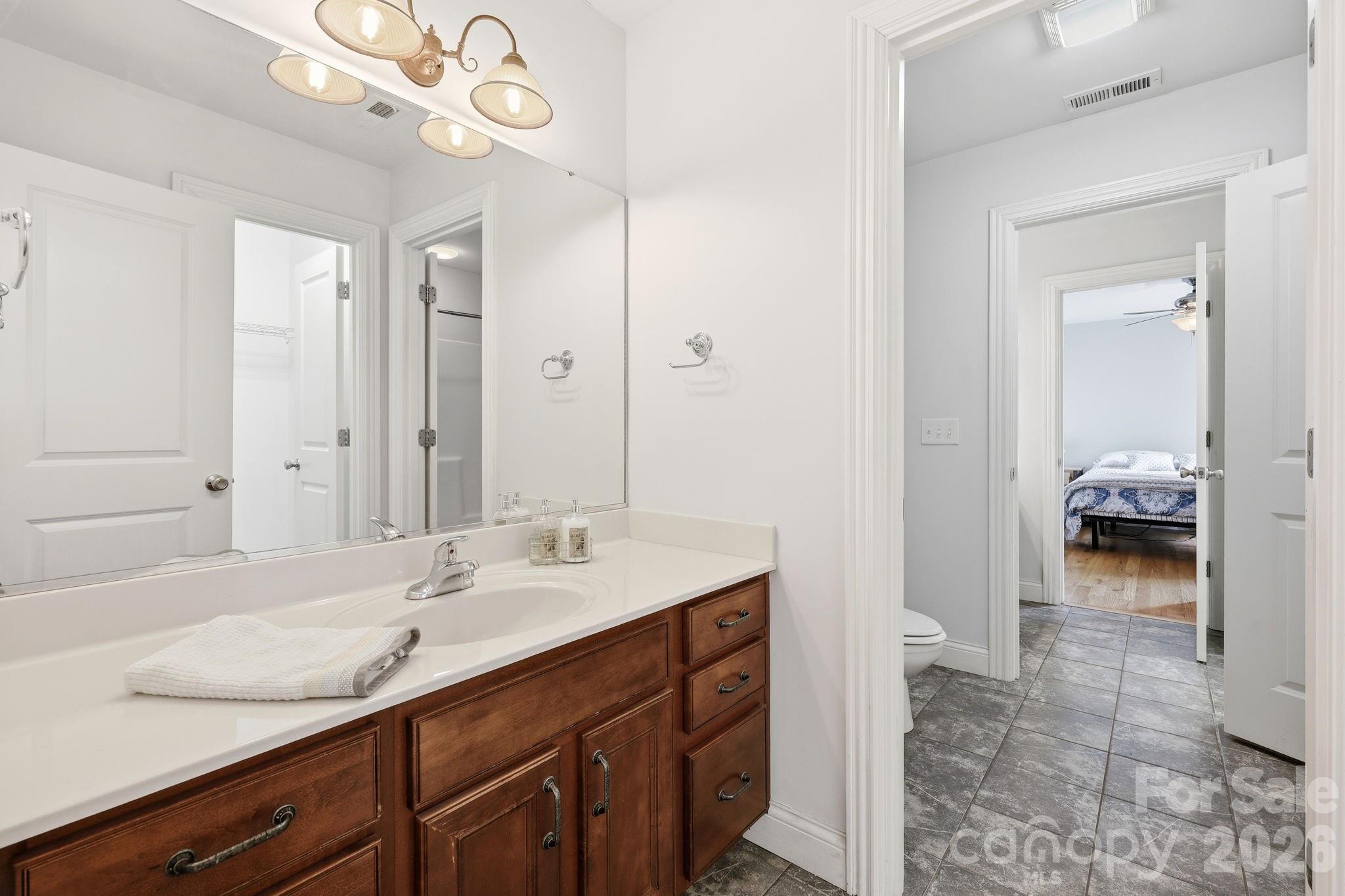 65 Buckle Ridge — Weaverville